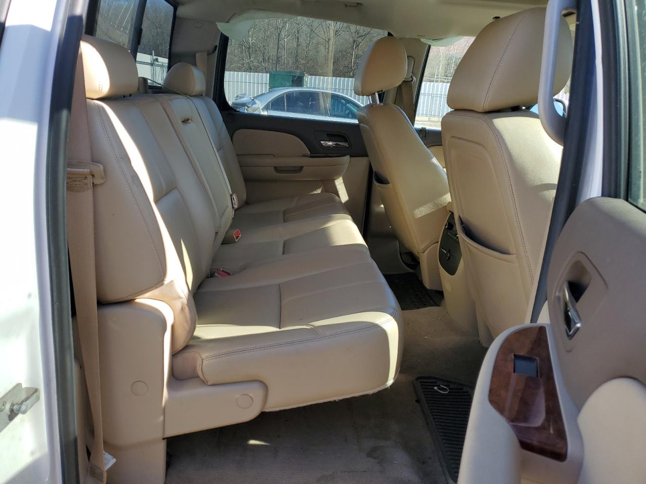 2011 Chevrolet Silverado C1500 Ltz White vin: 3GCPCTE06BG407383