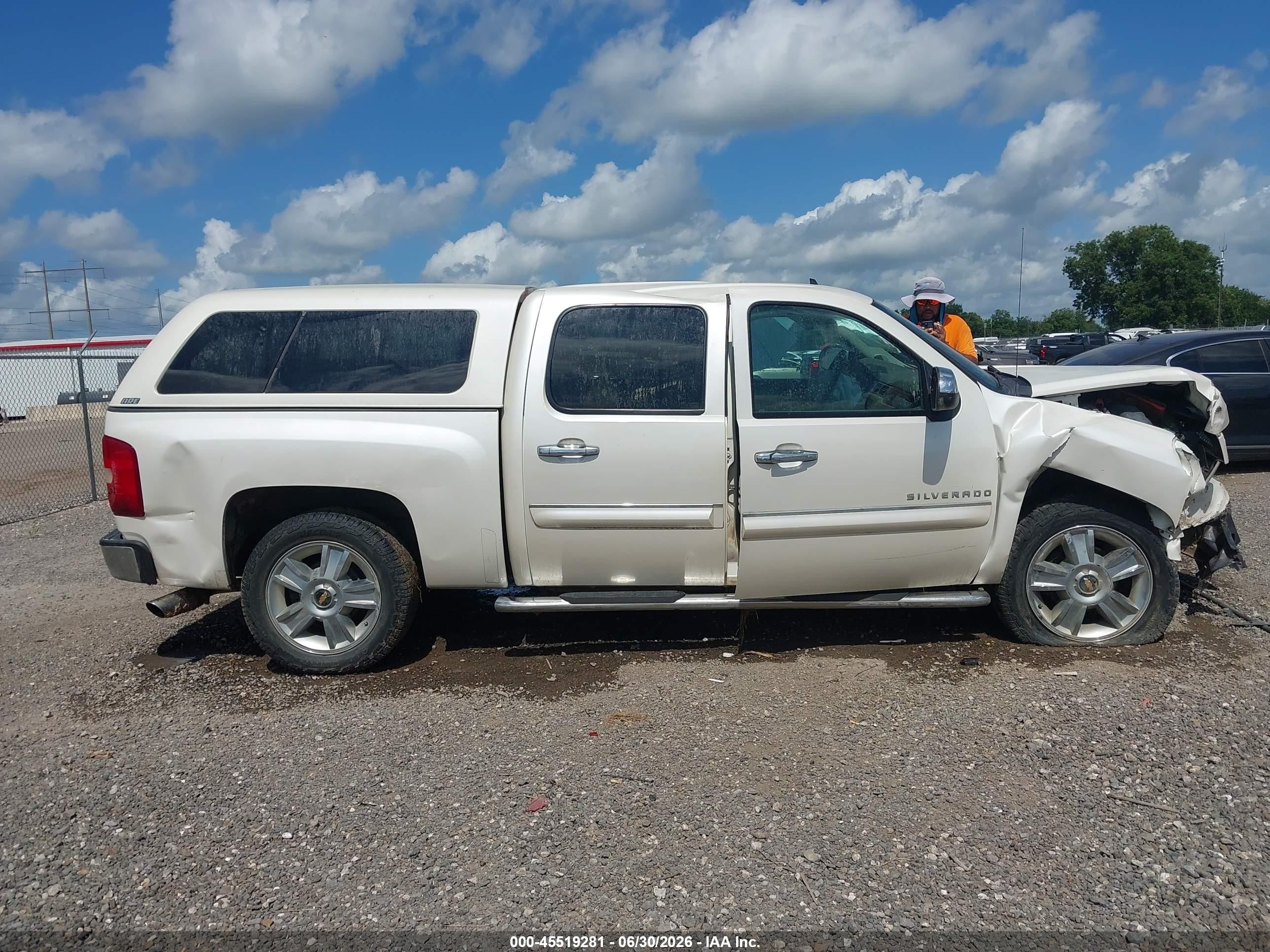 2012 Chevrolet Silverado 1500 Ltz White vin: 3GCPCTE0XCG177512