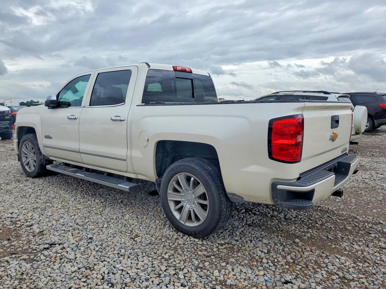 2015 Chevrolet Silverado C1500 High Country Beige vin: 3GCPCTEC3FG281290