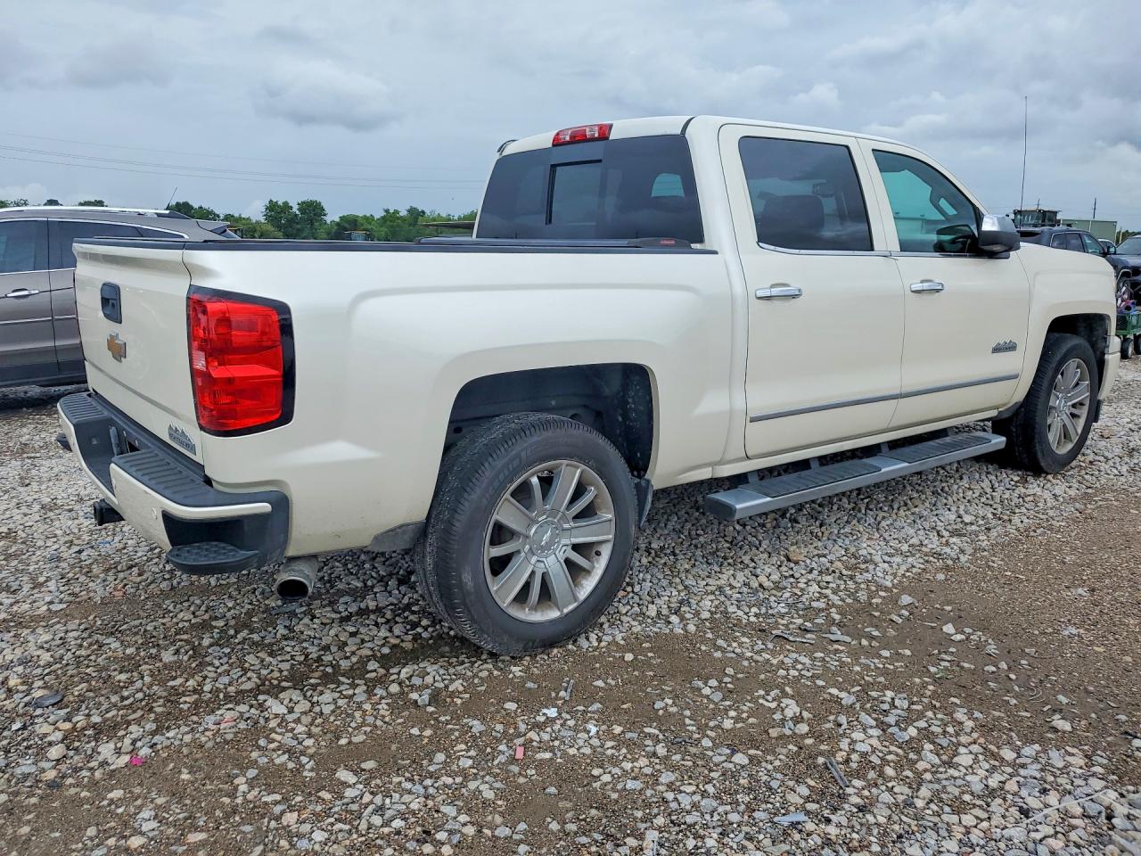 2015 Chevrolet Silverado C1500 High Country Beige vin: 3GCPCTEC3FG281290