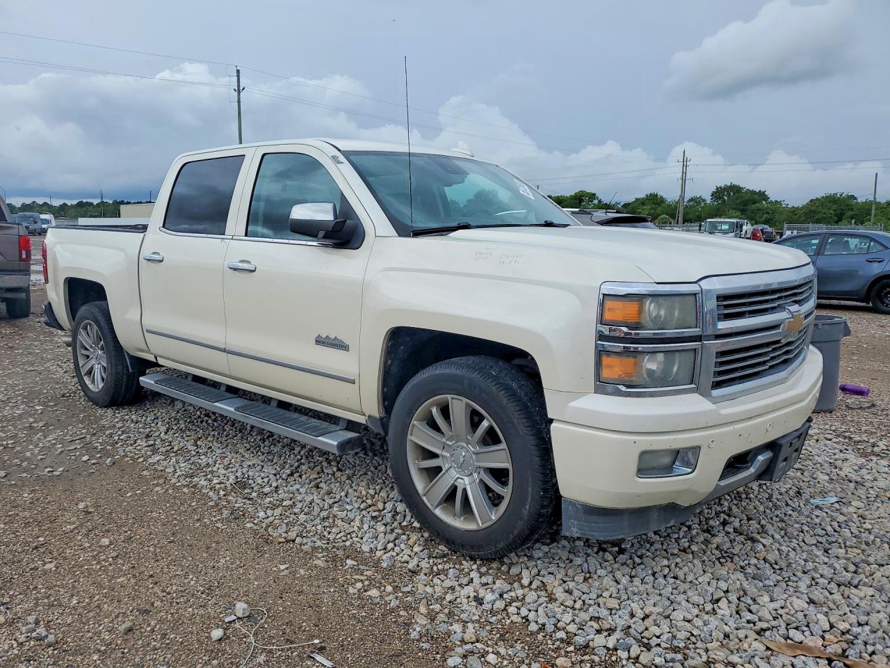 2015 Chevrolet Silverado C1500 High Country Beige vin: 3GCPCTEC3FG281290