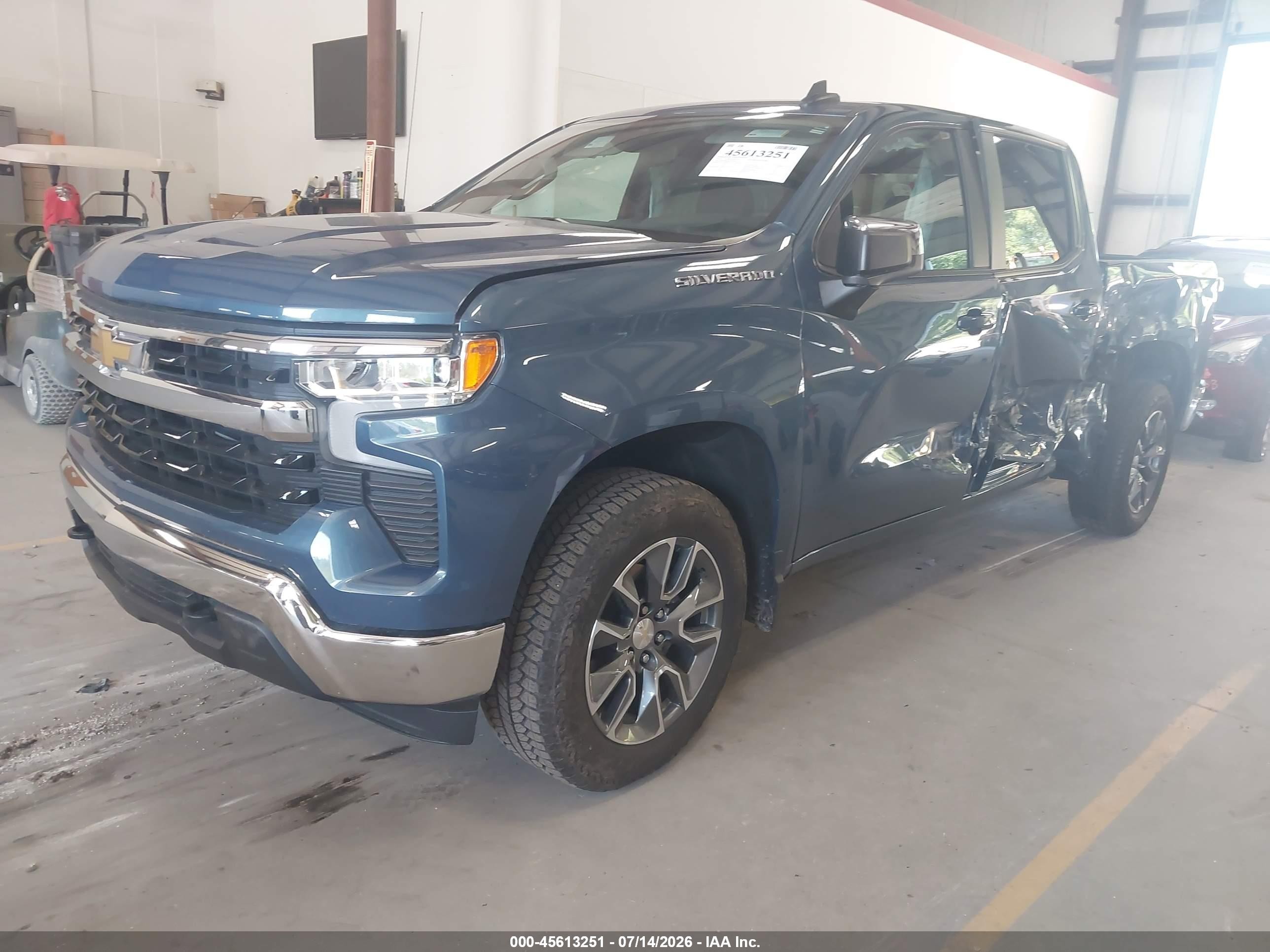 2024 Chevrolet Silverado 1500 4wd  Short Bed Lt With 2fl Blue vin: 3GCPDKEK3RG298237