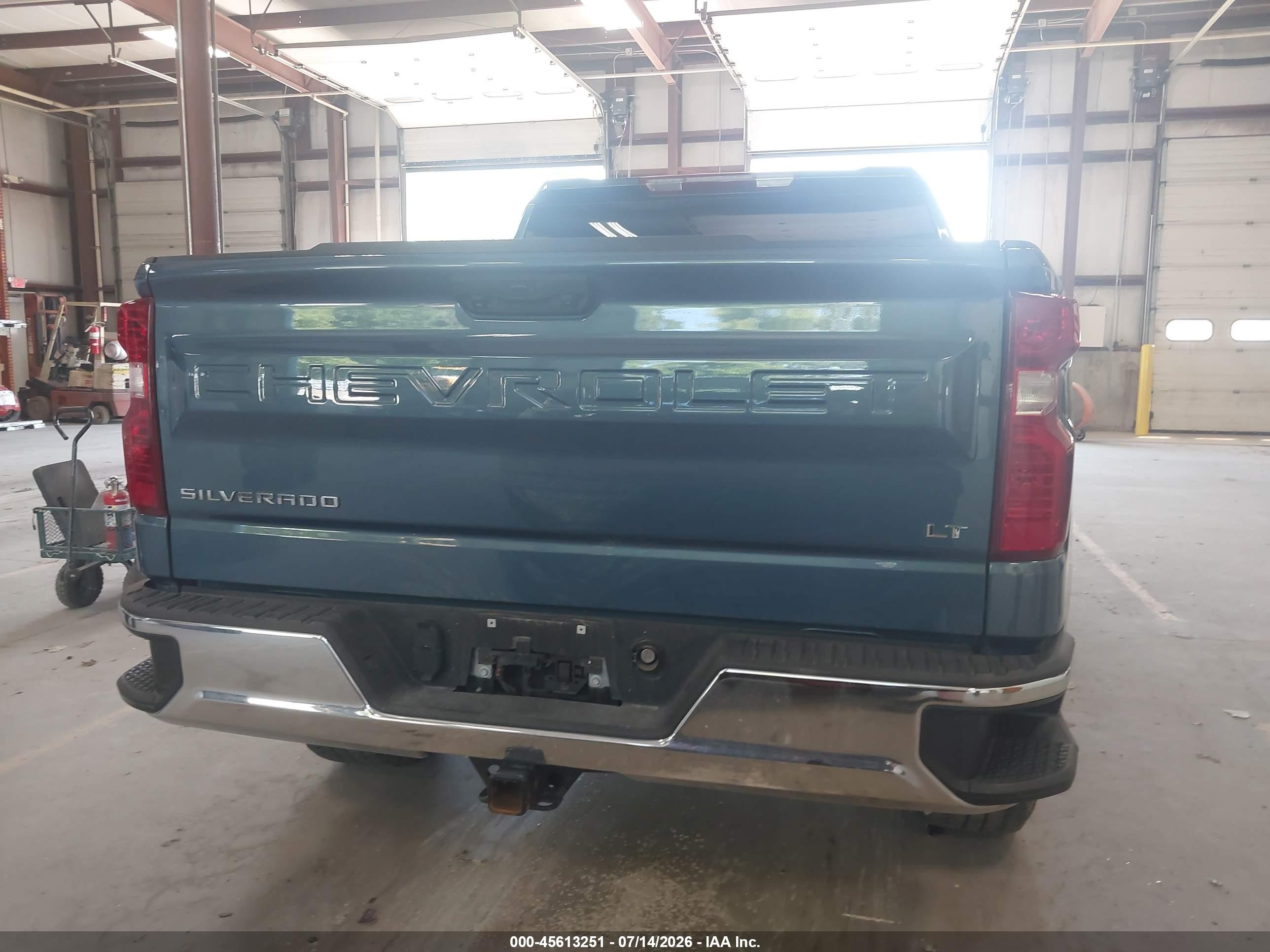 2024 Chevrolet Silverado 1500 4wd  Short Bed Lt With 2fl Blue vin: 3GCPDKEK3RG298237