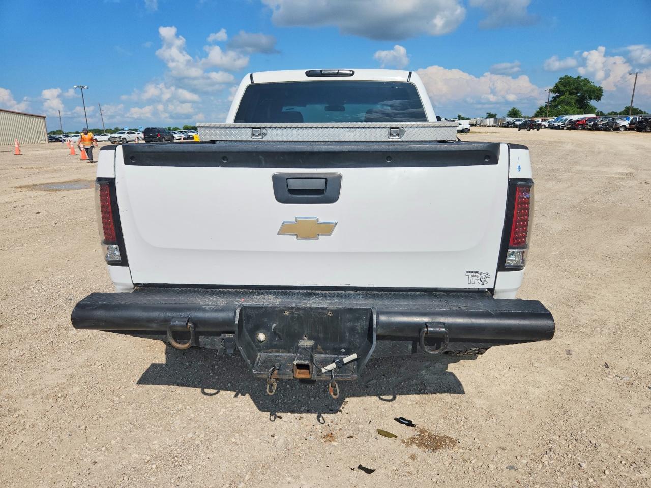 2011 Chevrolet Silverado K1500 White vin: 3GCPKPE34BG368054