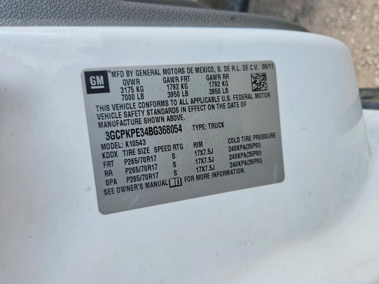 2011 Chevrolet Silverado K1500 White vin: 3GCPKPE34BG368054