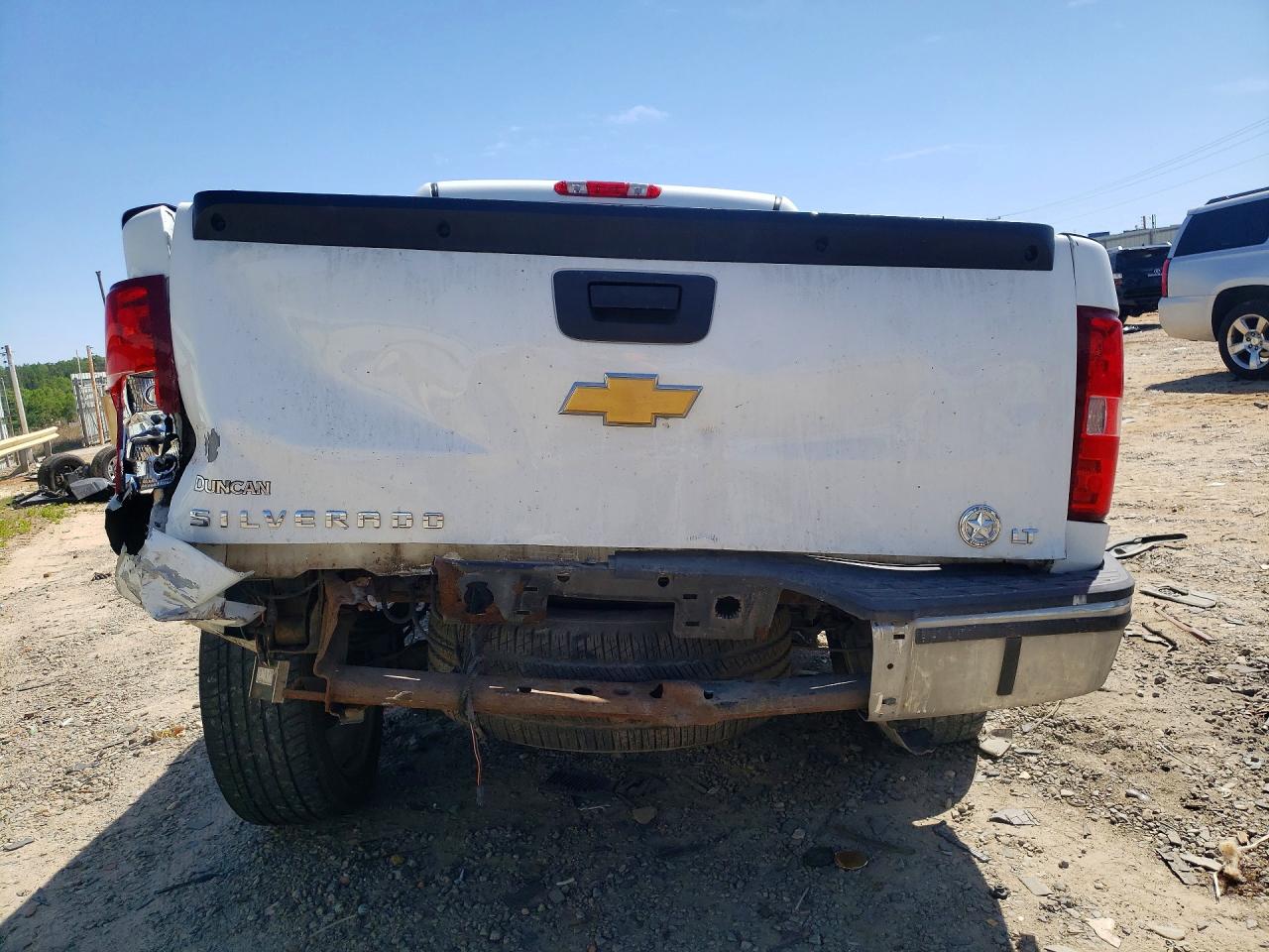 2013 Chevrolet Silverado K1500 White vin: 3GCPKPEA8DG329467