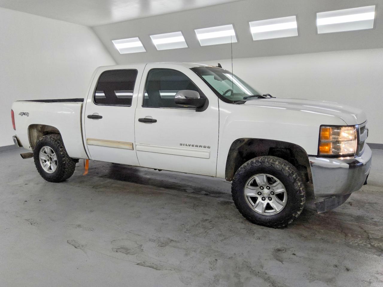 2012 Chevrolet Silverado K1500 Ls White vin: 3GCPKREA0CG150706