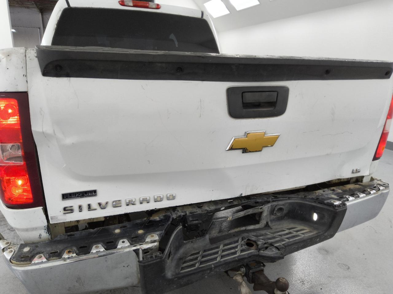 2012 Chevrolet Silverado K1500 Ls White vin: 3GCPKREA0CG150706 Damage: Tailgate, Severe Damage, Replacement Required