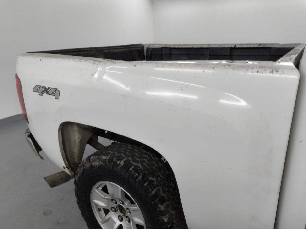 2012 Chevrolet Silverado K1500 Ls White vin: 3GCPKREA0CG150706 Damage: Right Bed Side, Severe Damage, Replacement Required