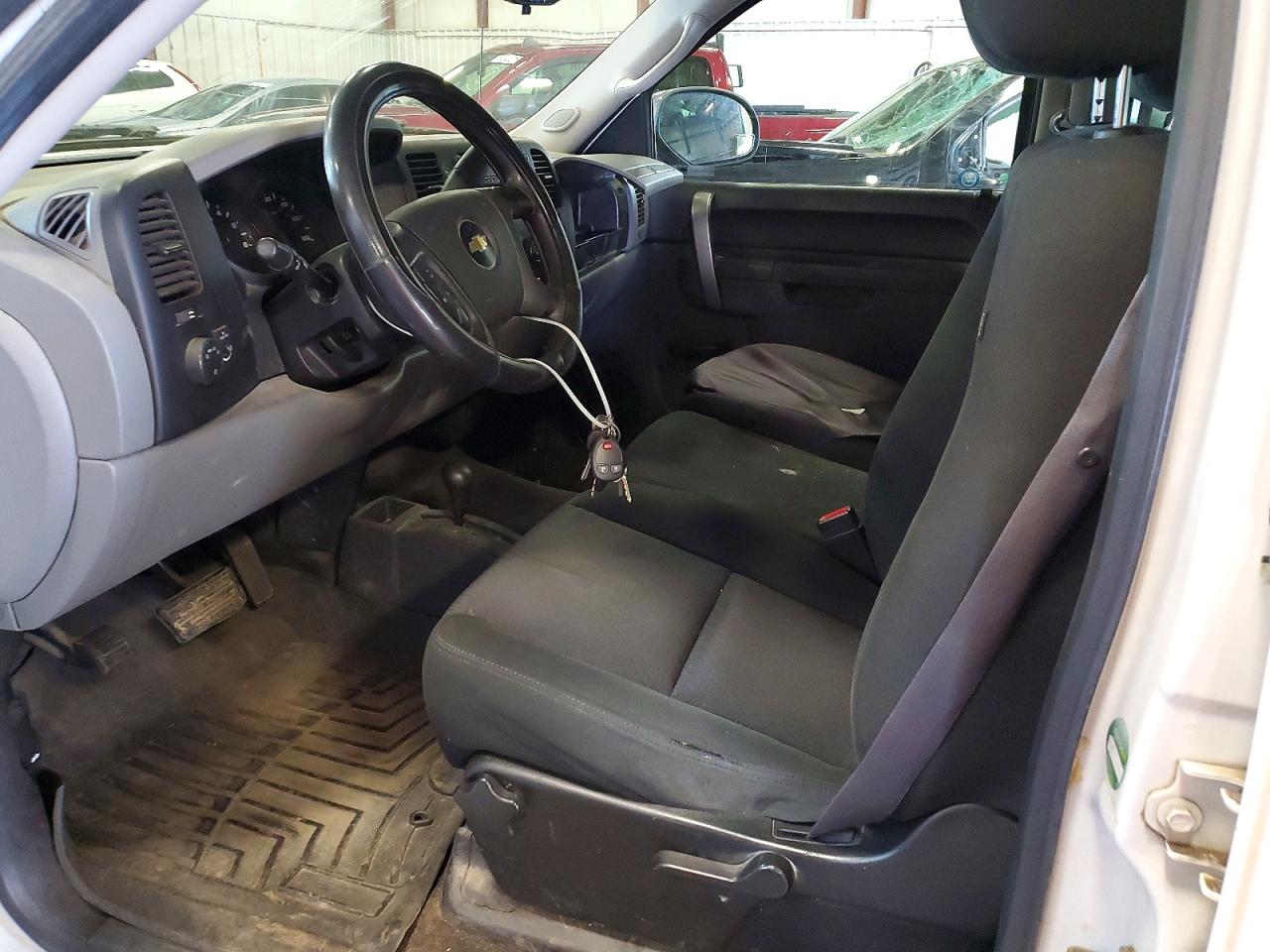 2011 Chevrolet Silverado K1500 Ls White vin: 3GCPKREA3BG366550