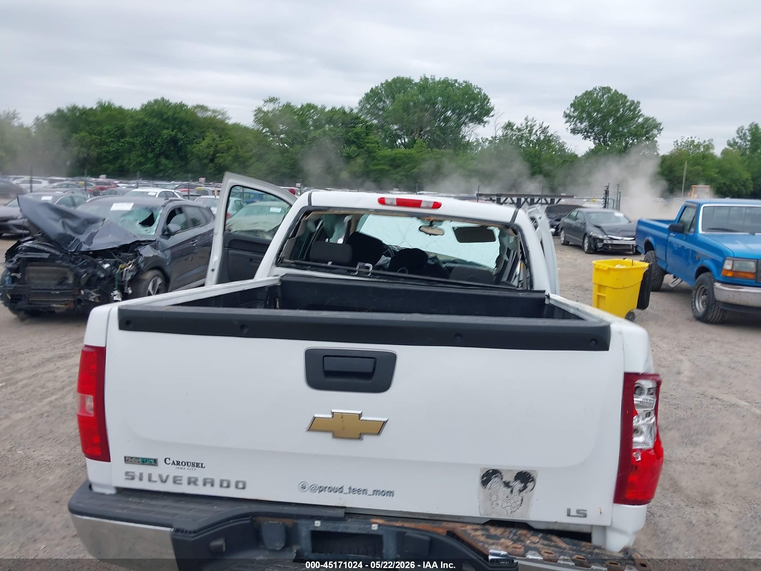 2011 Chevrolet Silverado 1500 Ls White vin: 3GCPKREA4BG208086