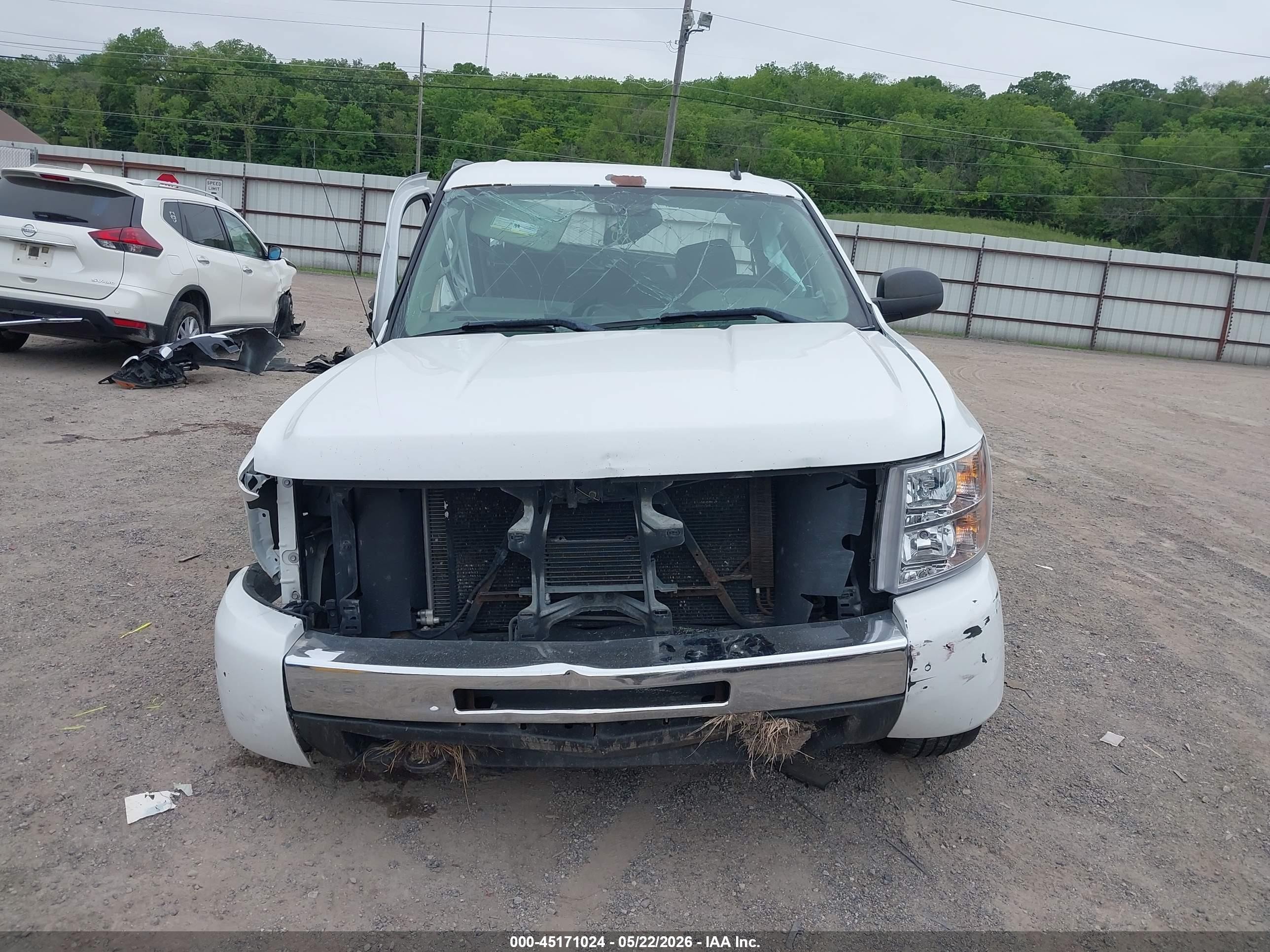 2011 Chevrolet Silverado 1500 Ls White vin: 3GCPKREA4BG208086