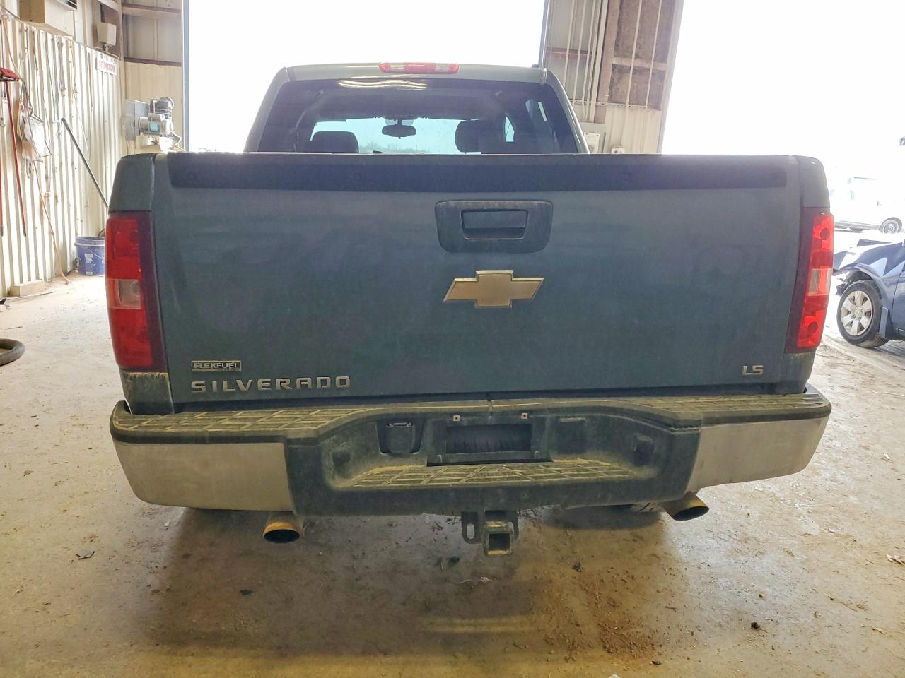 2011 Chevrolet Silverado K1500 Ls Blue vin: 3GCPKREAXBG281818