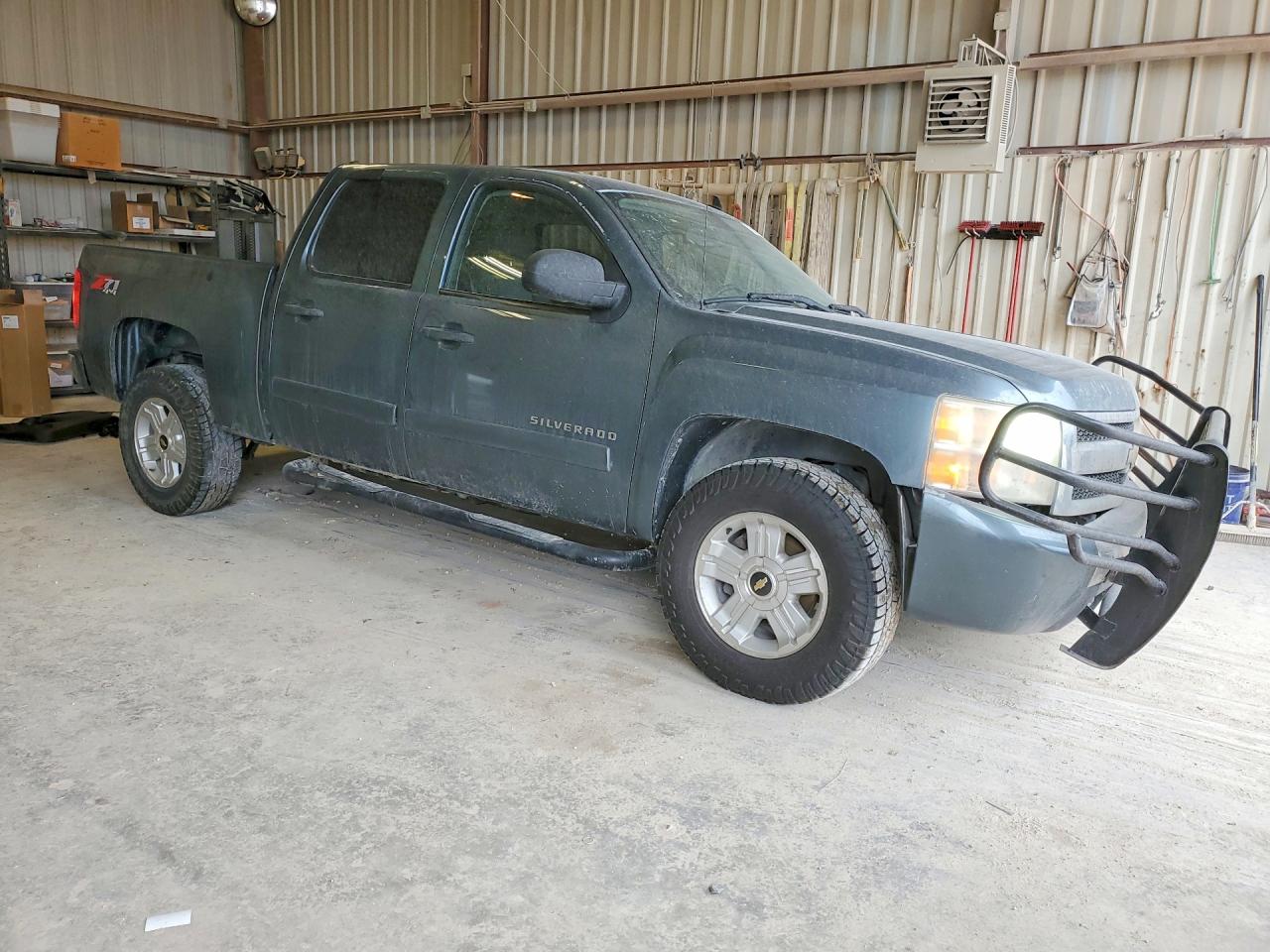 2011 Chevrolet Silverado K1500 Ls Blue vin: 3GCPKREAXBG281818