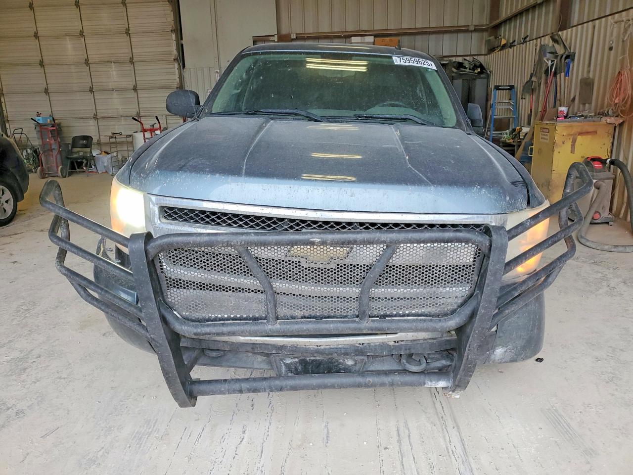 2011 Chevrolet Silverado K1500 Ls Blue vin: 3GCPKREAXBG281818