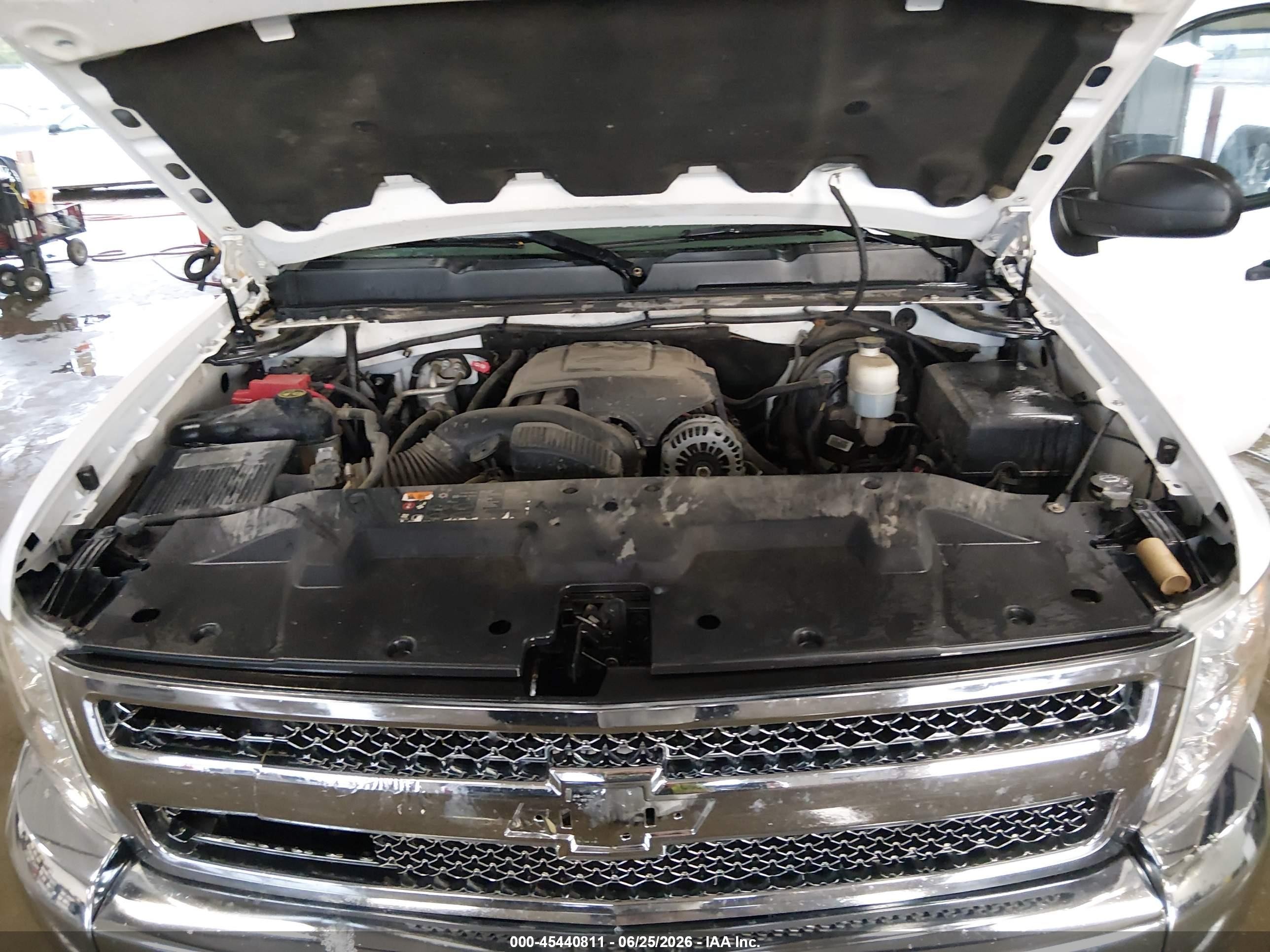 2013 Chevrolet Silverado 1500 Ls White vin: 3GCPKREAXDG175016