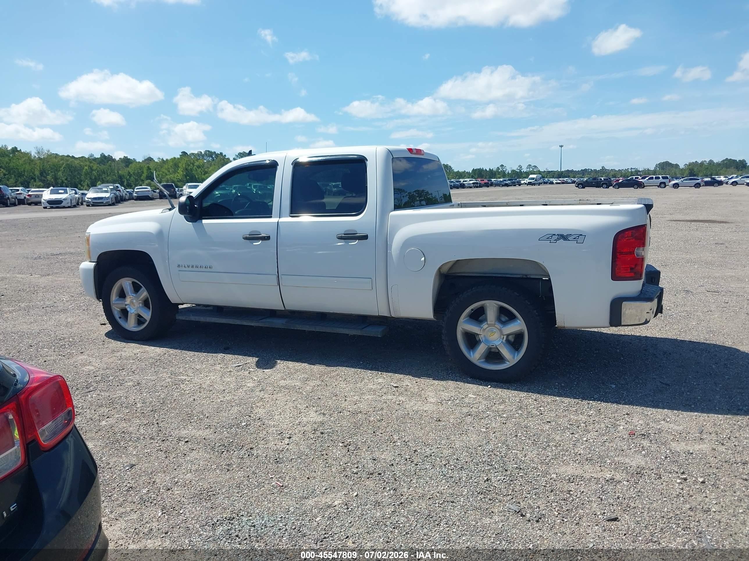 2011 Chevrolet Silverado 1500 Lt White vin: 3GCPKSE30BG145934