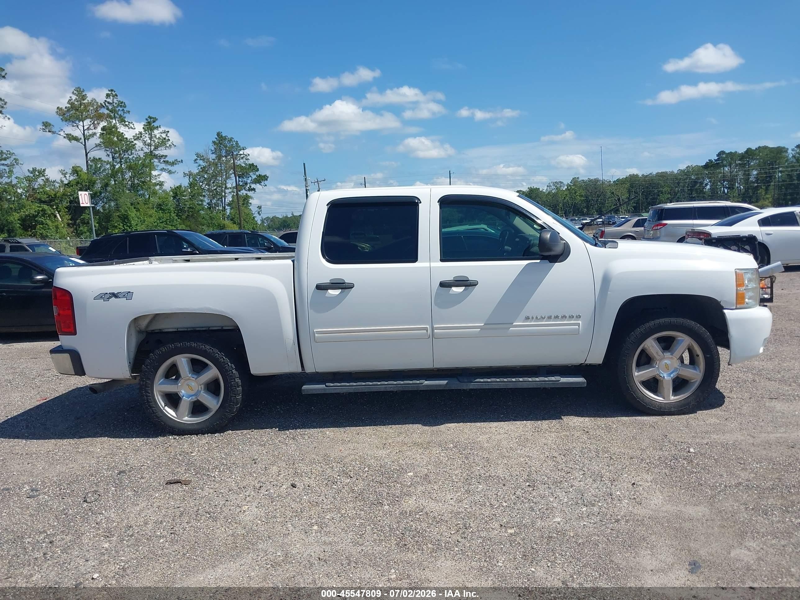 2011 Chevrolet Silverado 1500 Lt White vin: 3GCPKSE30BG145934