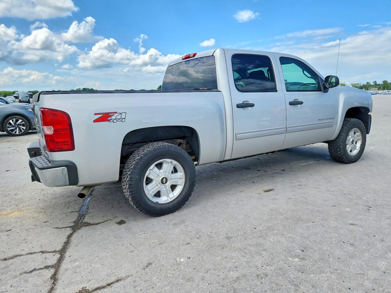 2011 Chevrolet Silverado K1500 Lt Silver vin: 3GCPKSE30BG383380
