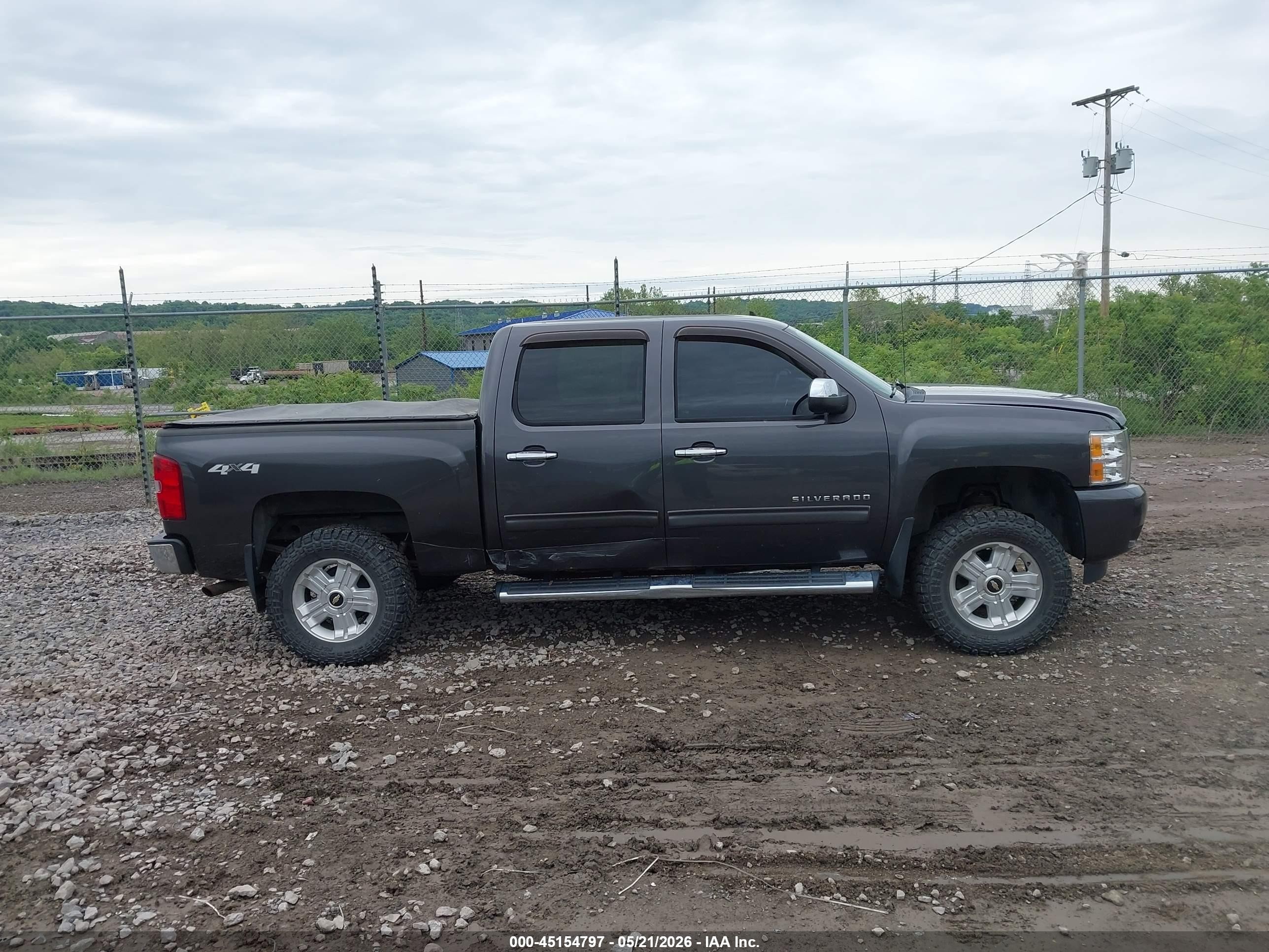 2011 Chevrolet Silverado 1500 Lt Gray vin: 3GCPKSE31BG122369