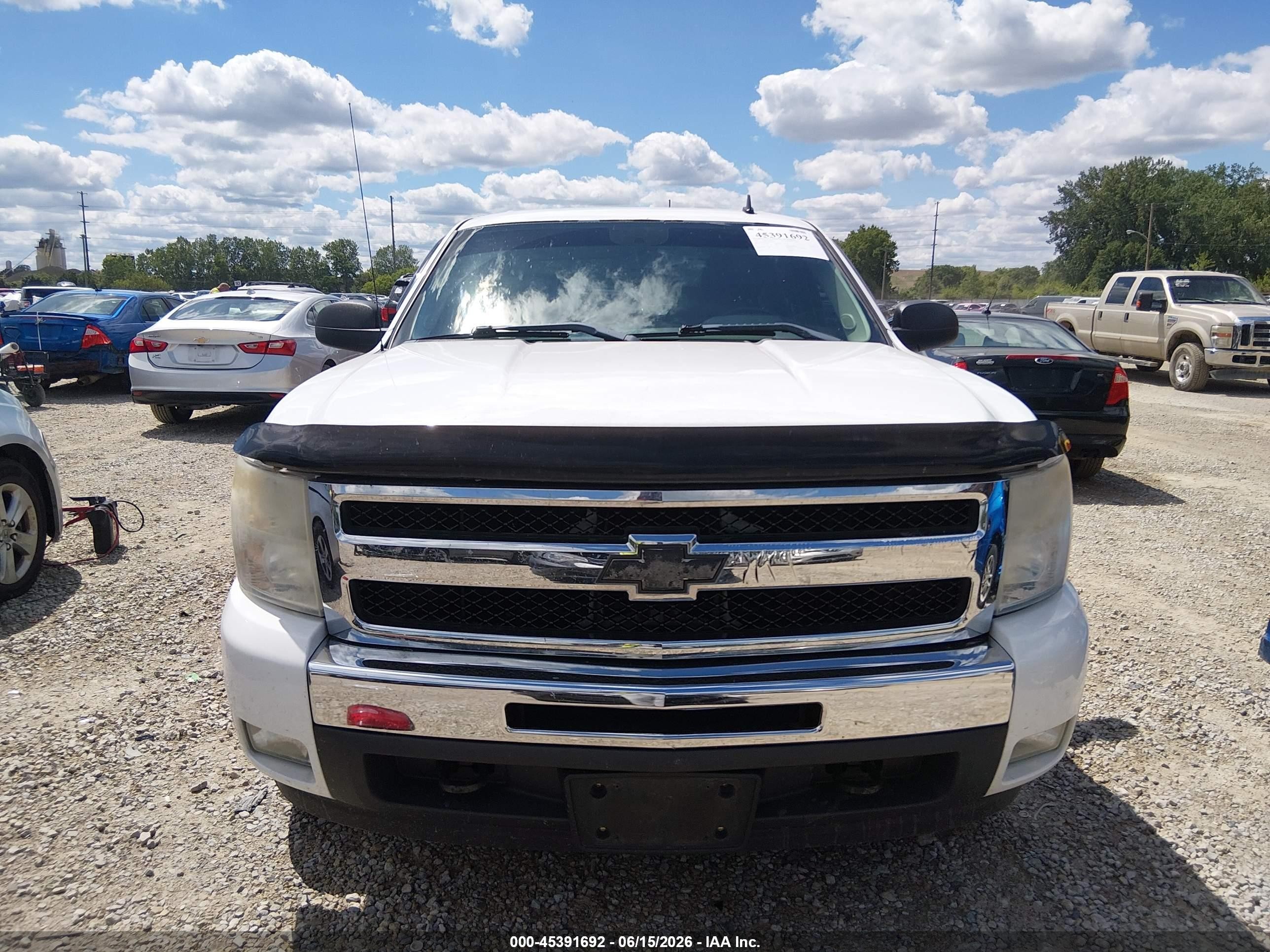 2011 Chevrolet Silverado 1500 Lt White vin: 3GCPKSE31BG321664