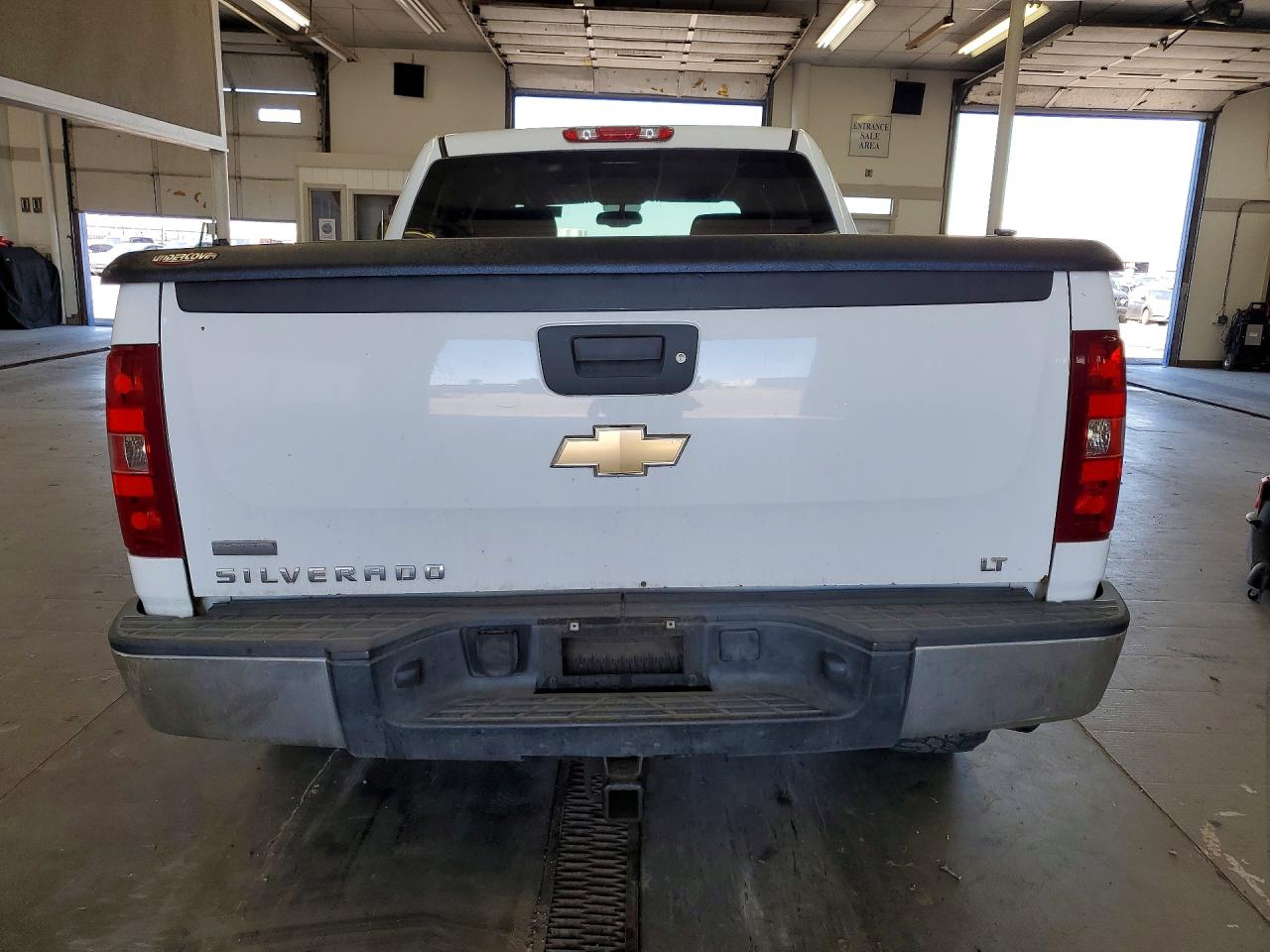 2011 Chevrolet Silverado K1500 Lt White vin: 3GCPKSE31BG348461