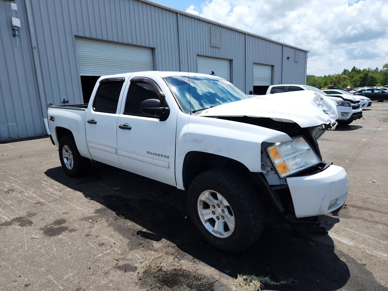 2011 Chevrolet Silverado K1500 Lt Белый vin: 3GCPKSE32BG205812