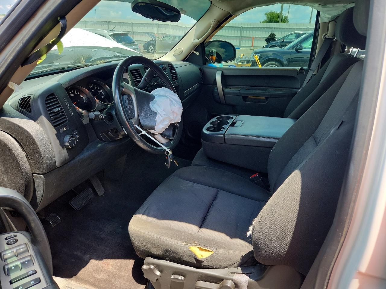 2011 Chevrolet Silverado K1500 Lt Белый vin: 3GCPKSE32BG205812