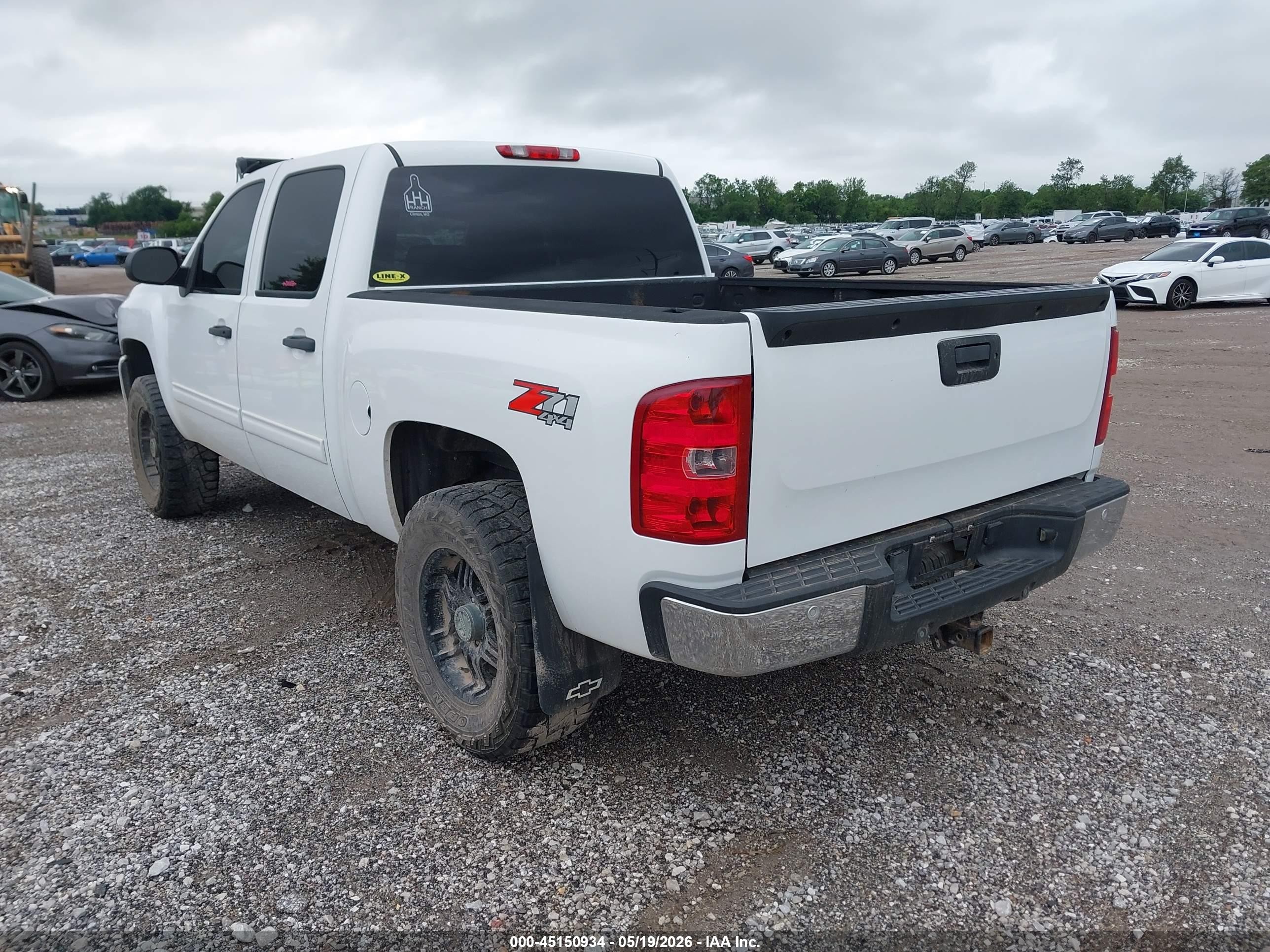 2011 Chevrolet Silverado 1500 Lt White vin: 3GCPKSE32BG224702