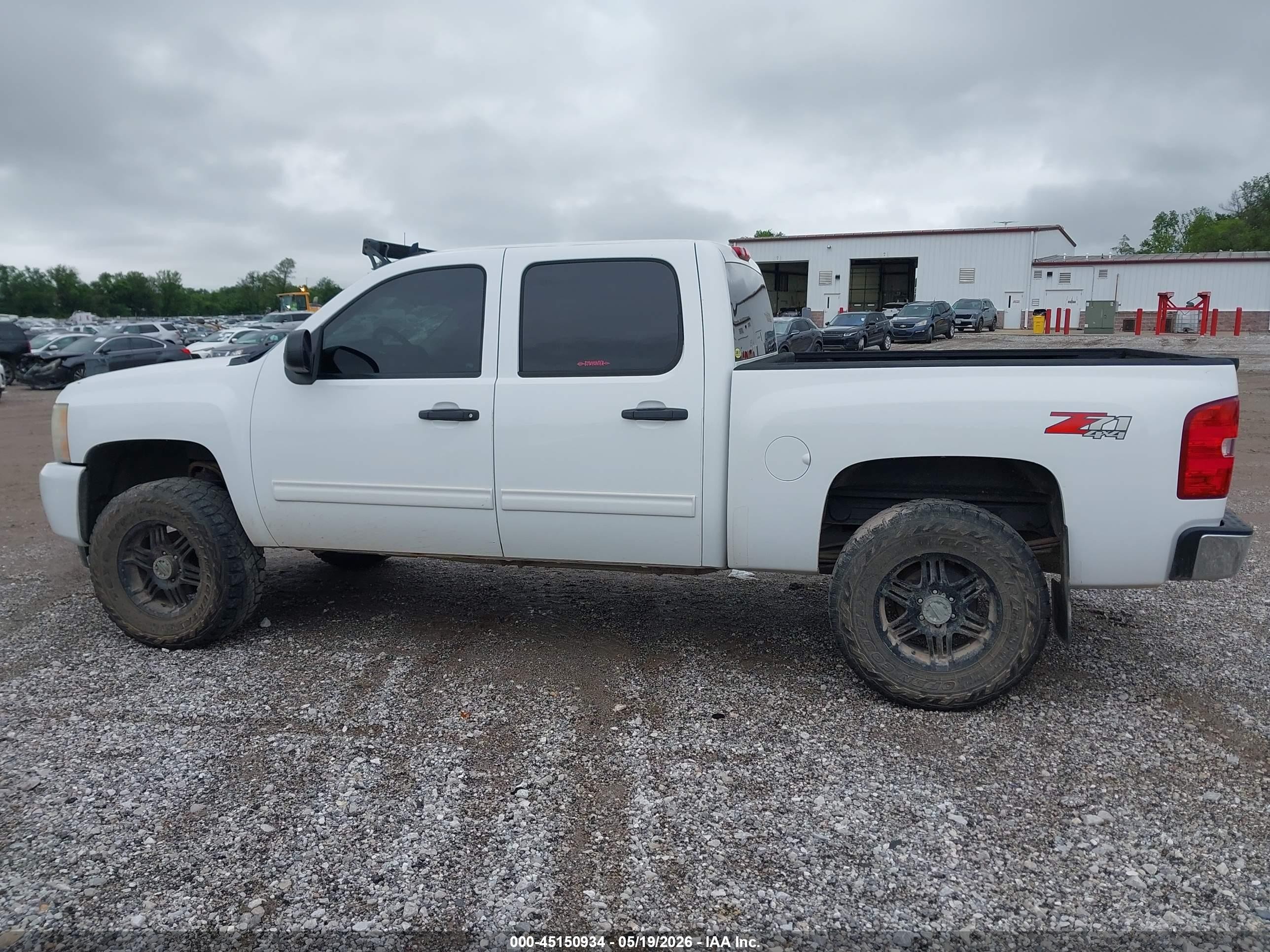 2011 Chevrolet Silverado 1500 Lt White vin: 3GCPKSE32BG224702