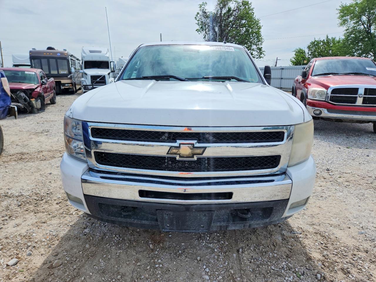 2011 Chev Silverado K1500 Lt White vin: 3GCPKSE32BG285418