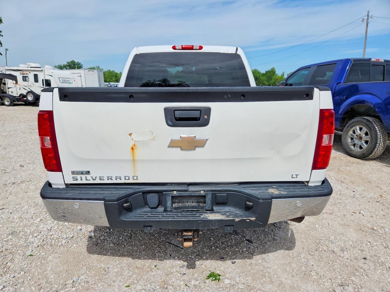 2011 Chev Silverado K1500 Lt White vin: 3GCPKSE32BG285418