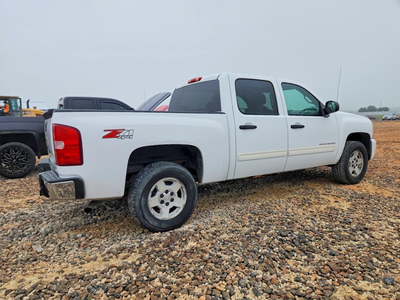 2011 Chevrolet Silverado K1500 Lt Белый vin: 3GCPKSE32BG299299