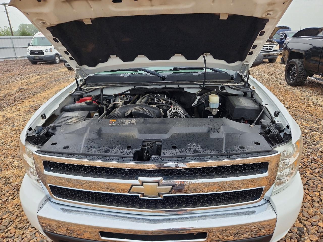 2011 Chevrolet Silverado K1500 Lt Белый vin: 3GCPKSE32BG299299