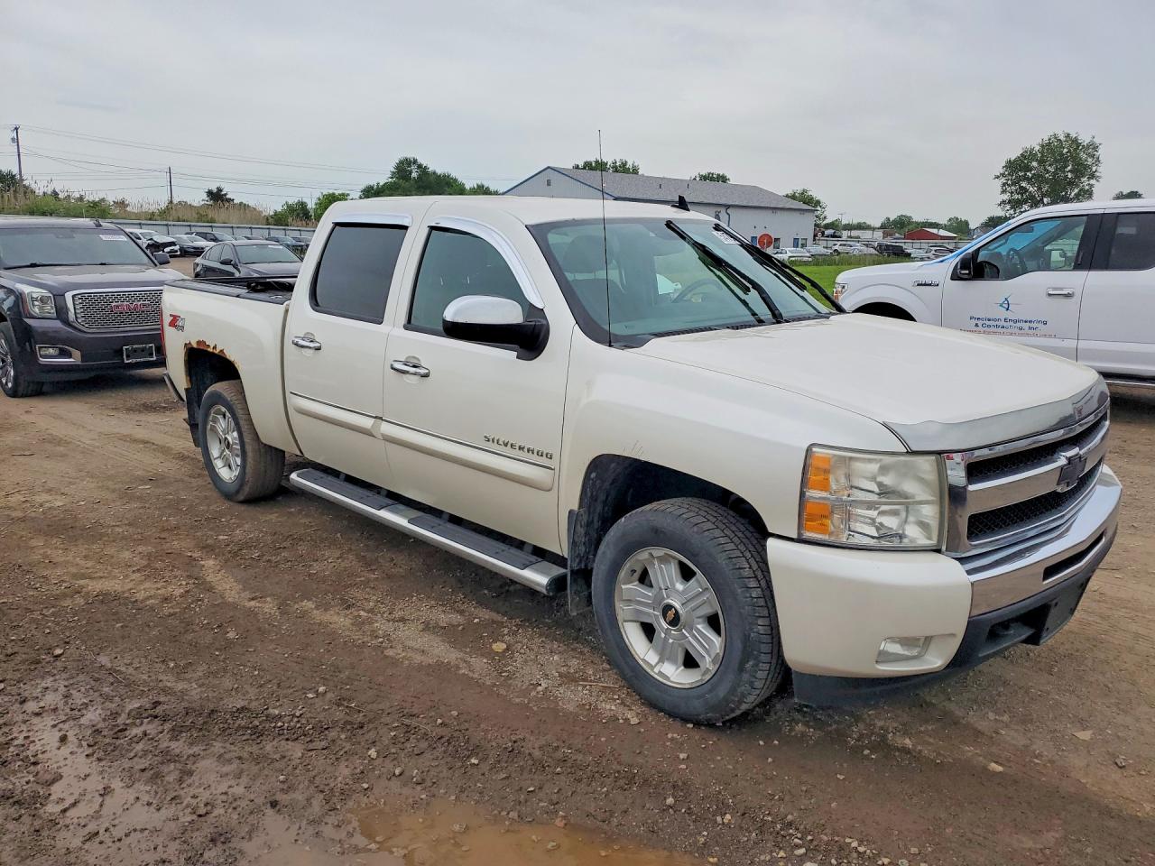 2011 Chevrolet Silverado K1500 Lt White vin: 3GCPKSE32BG321172