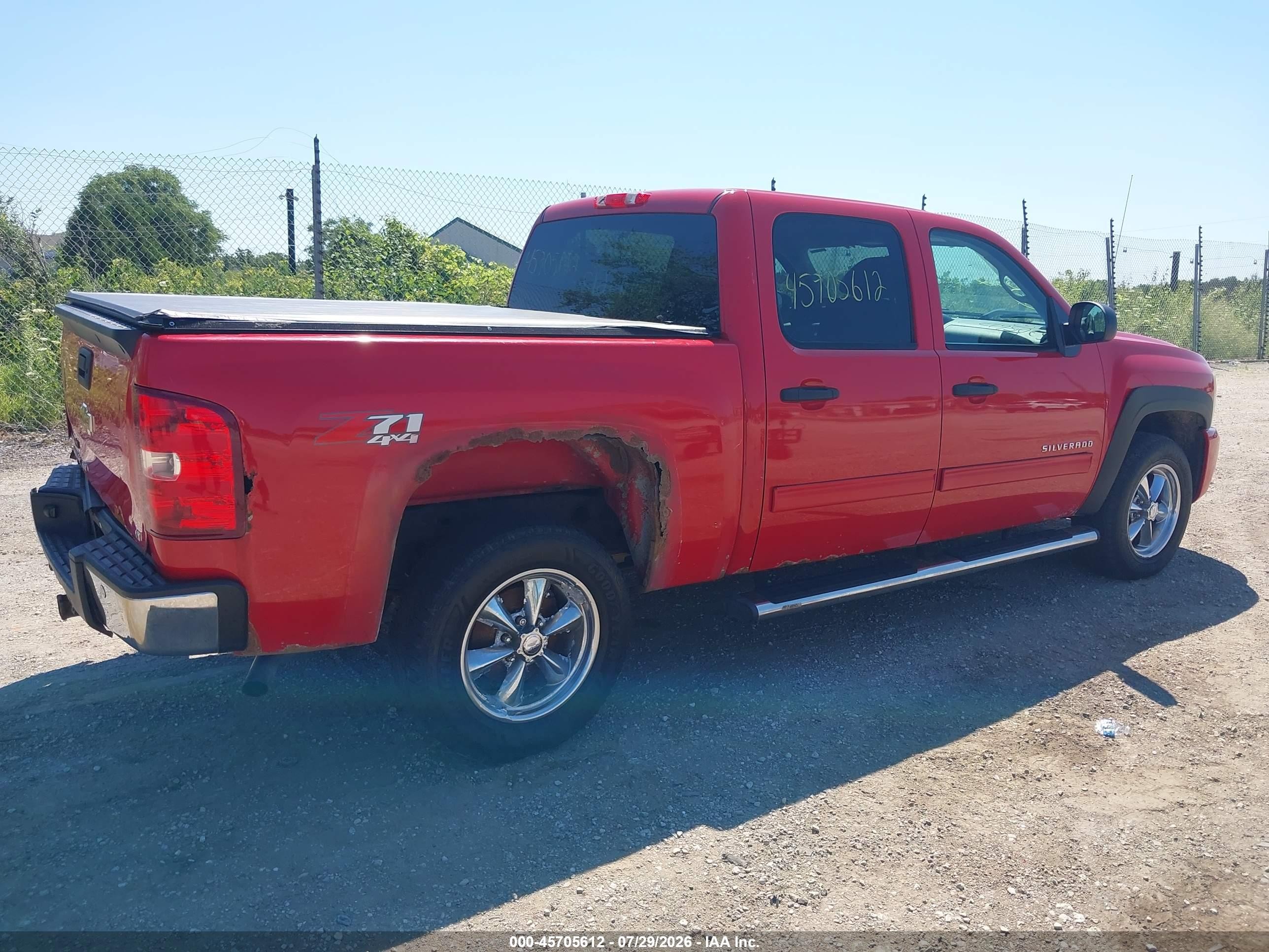 2011 Chevrolet Silverado 1500 Lt Red vin: 3GCPKSE32BG324623