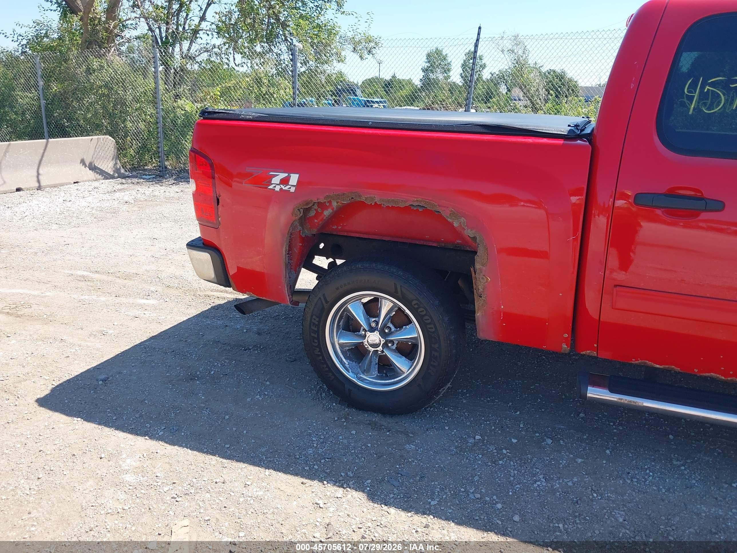 2011 Chevrolet Silverado 1500 Lt Red vin: 3GCPKSE32BG324623