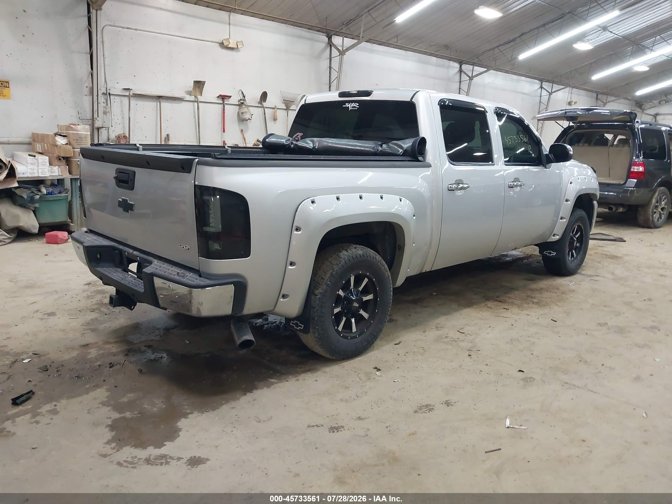 2011 Chevrolet Silverado 1500 Lt Серебряный vin: 3GCPKSE32BG405749