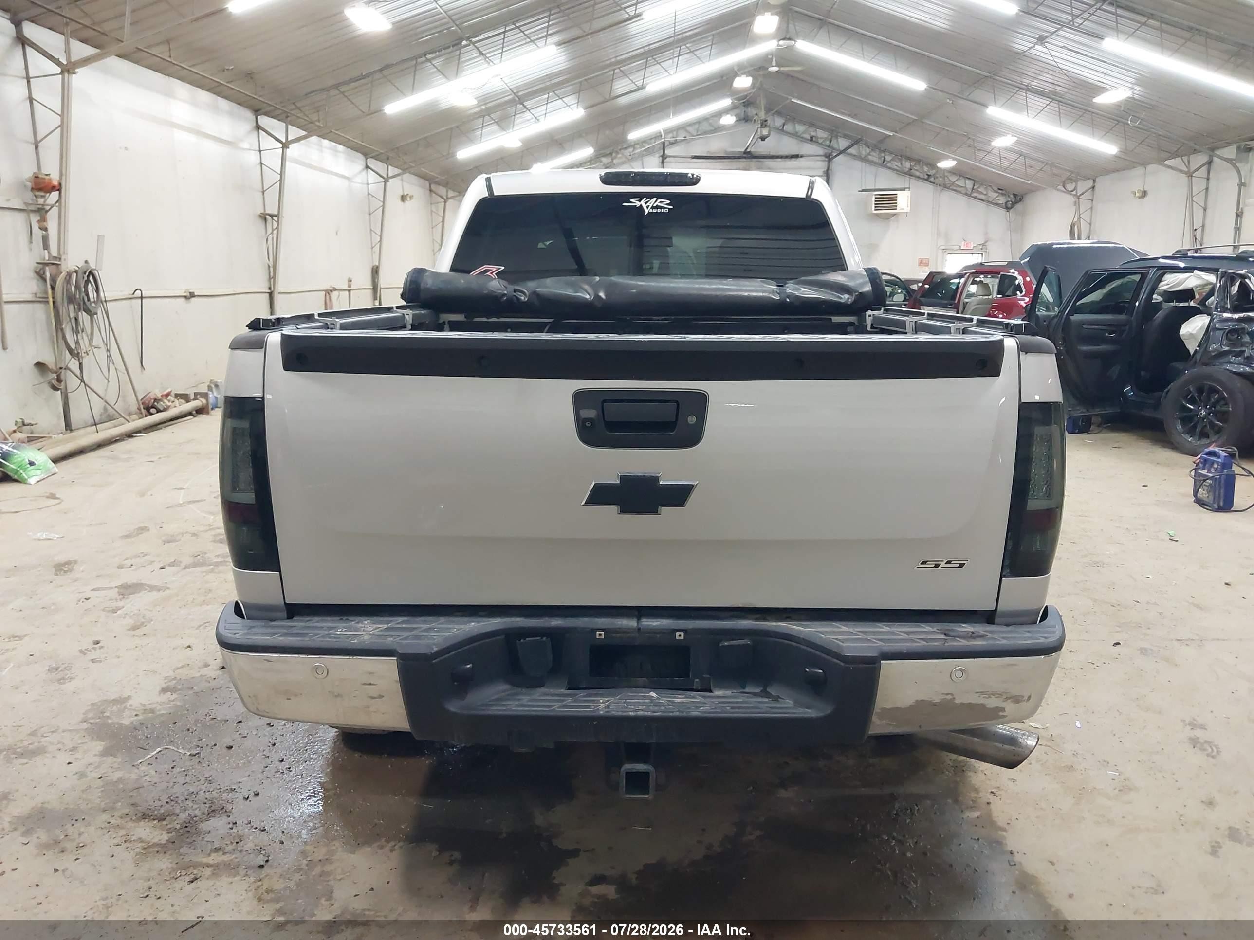 2011 Chevrolet Silverado 1500 Lt Серебряный vin: 3GCPKSE32BG405749