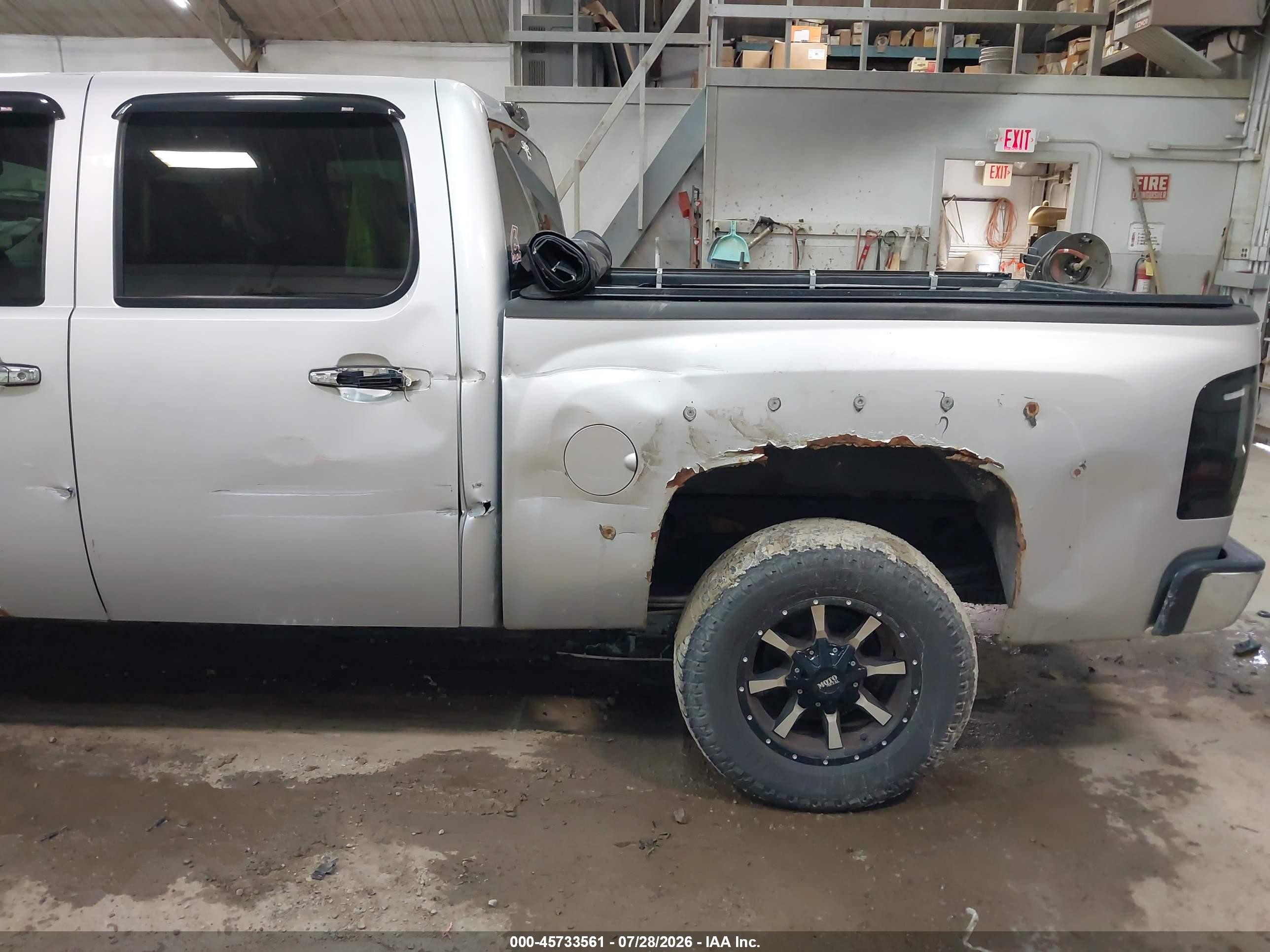 2011 Chevrolet Silverado 1500 Lt Серебряный vin: 3GCPKSE32BG405749