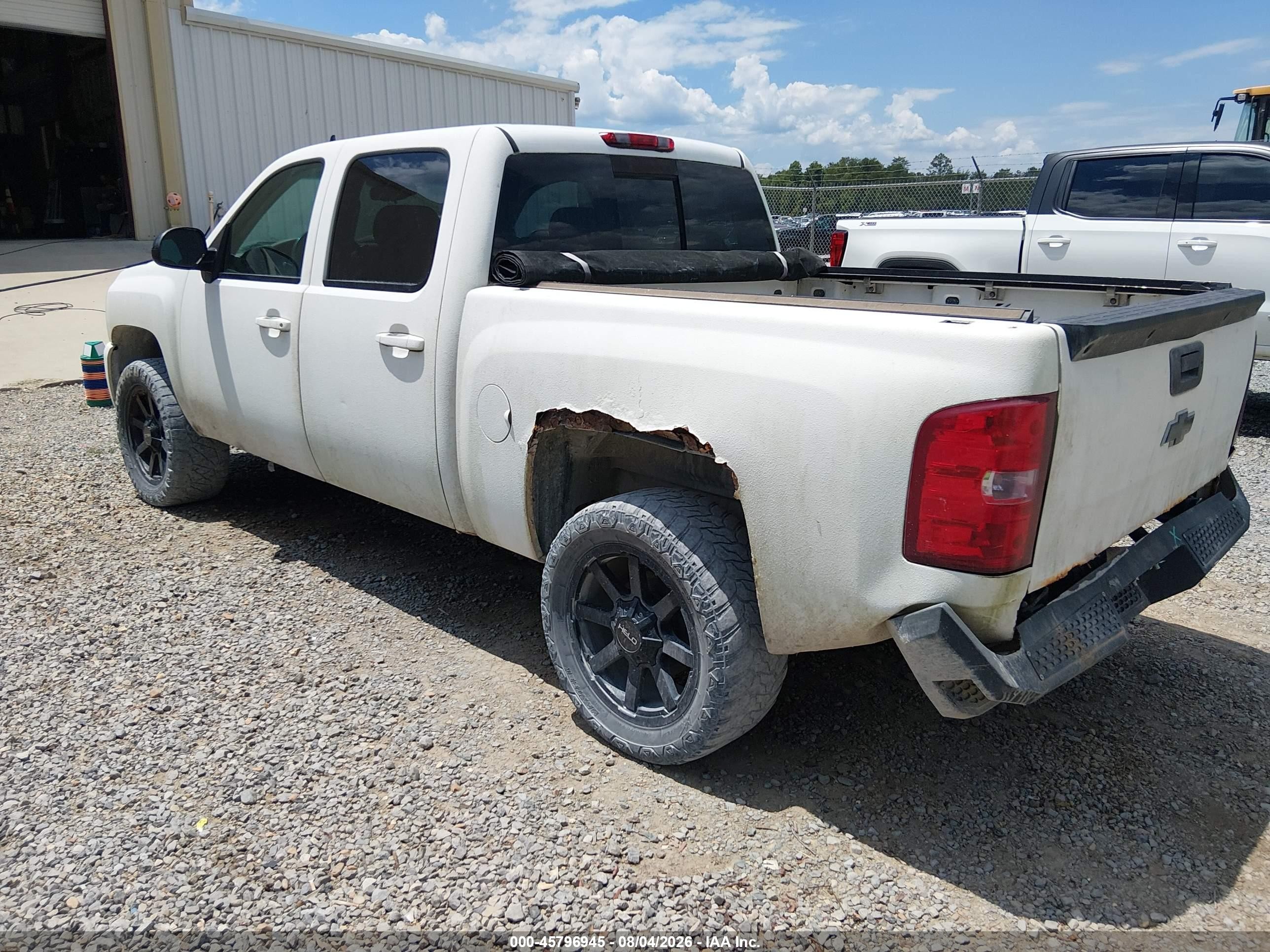 2011 Chevrolet Silverado 1500 Lt Белый vin: 3GCPKSE33BG213353