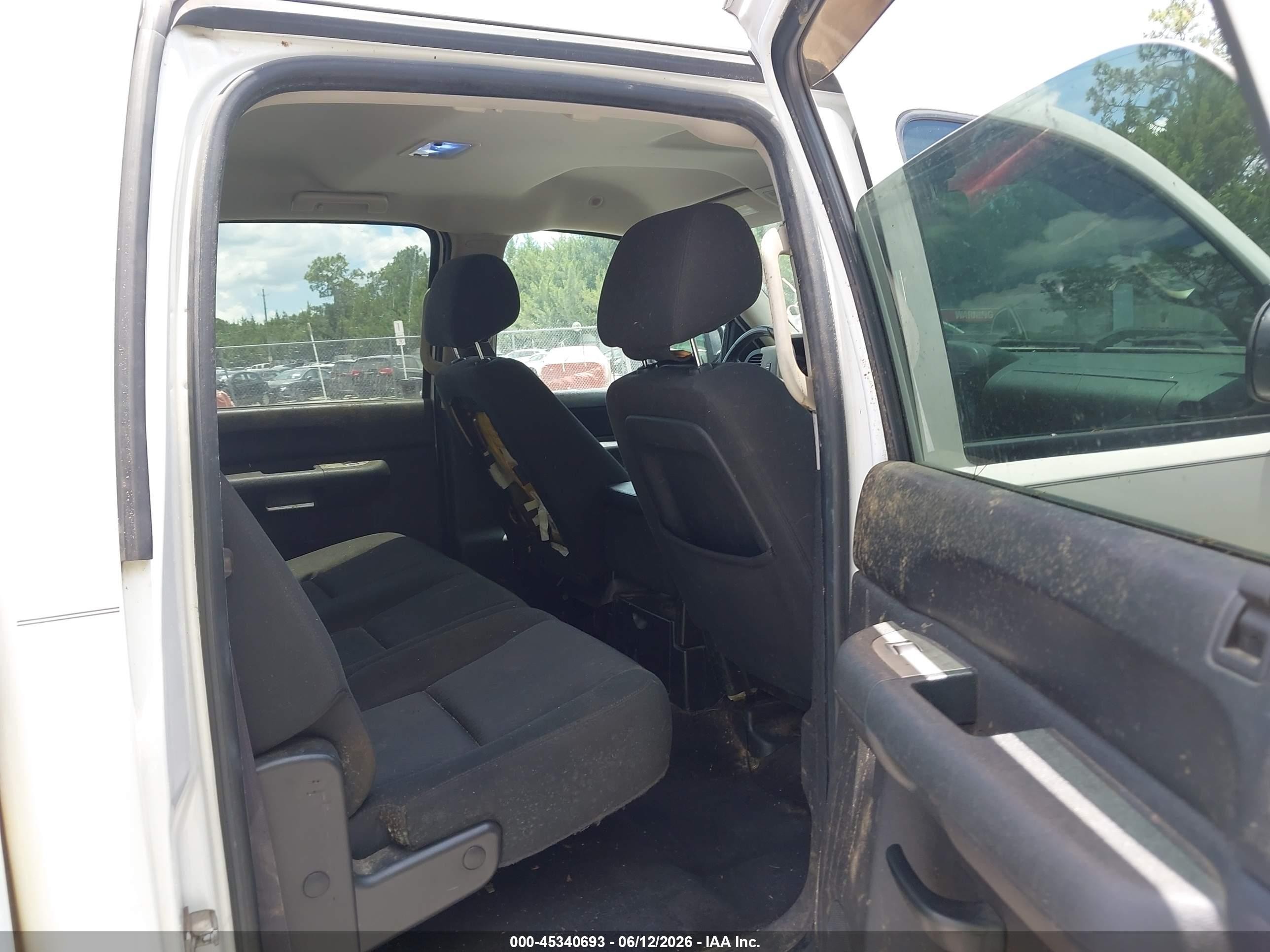 2011 Chevrolet Silverado 1500 Lt Белый vin: 3GCPKSE34BG218335