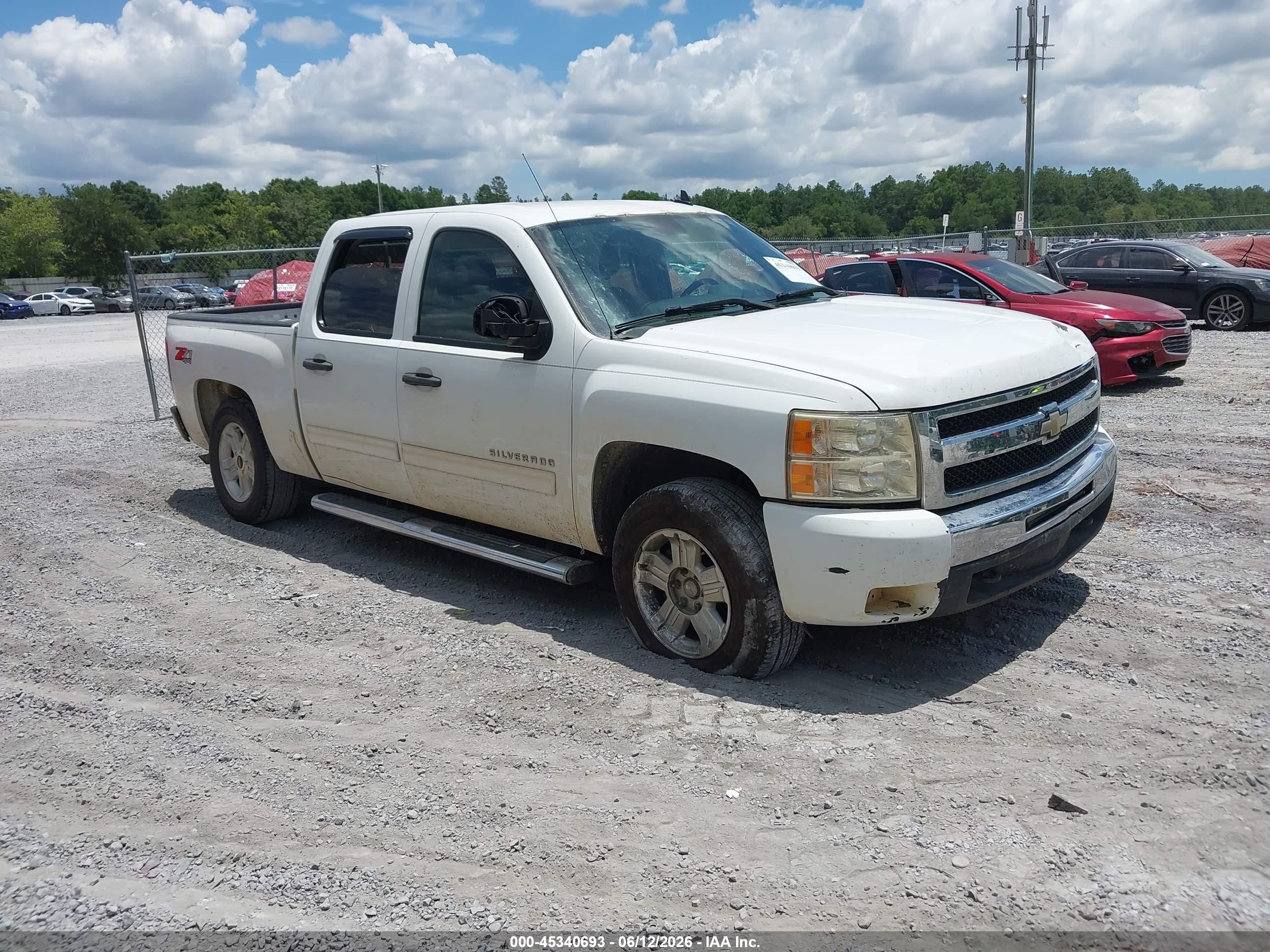 2011 Chevrolet Silverado 1500 Lt Белый vin: 3GCPKSE34BG218335