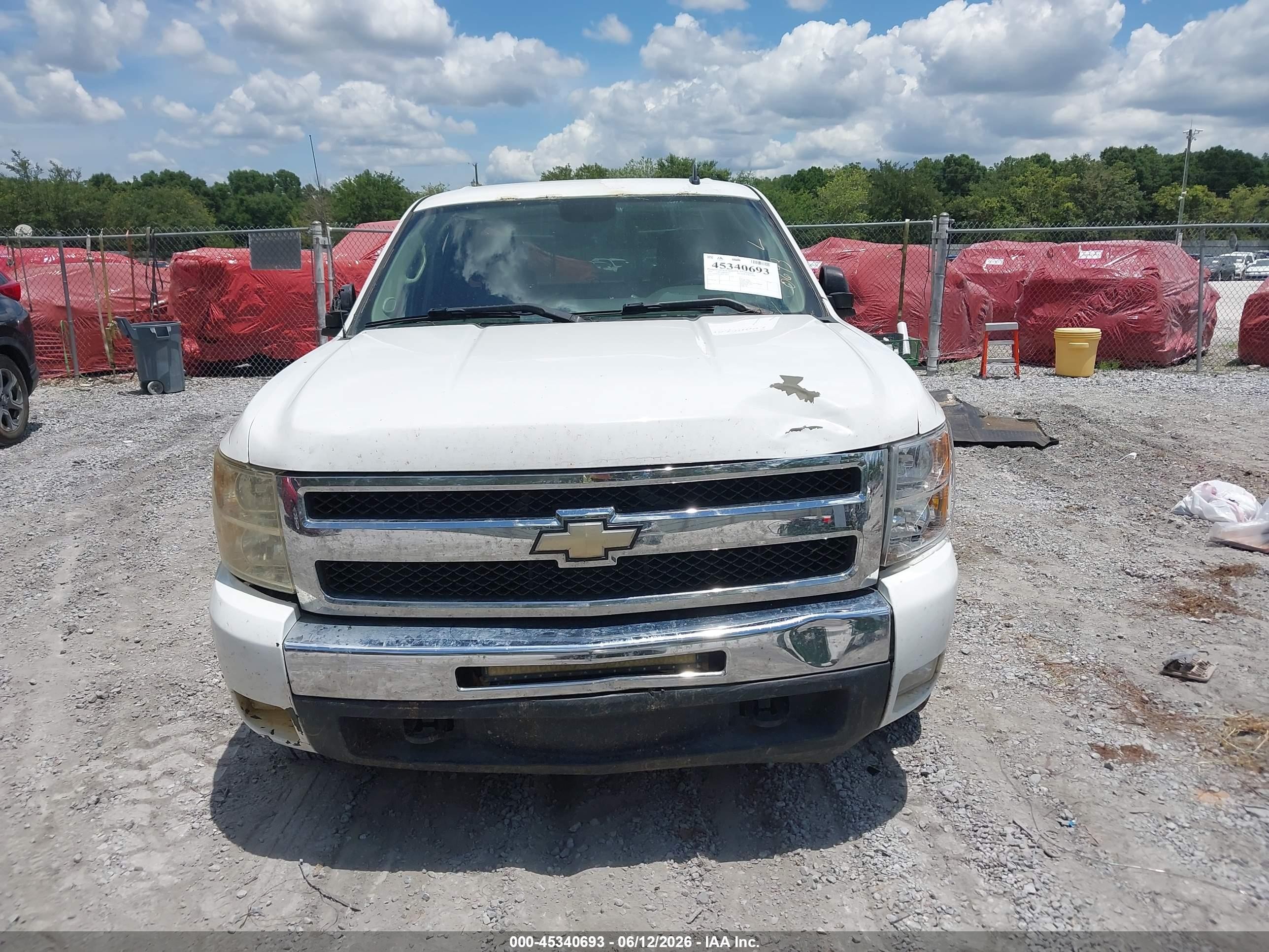 2011 Chevrolet Silverado 1500 Lt Белый vin: 3GCPKSE34BG218335
