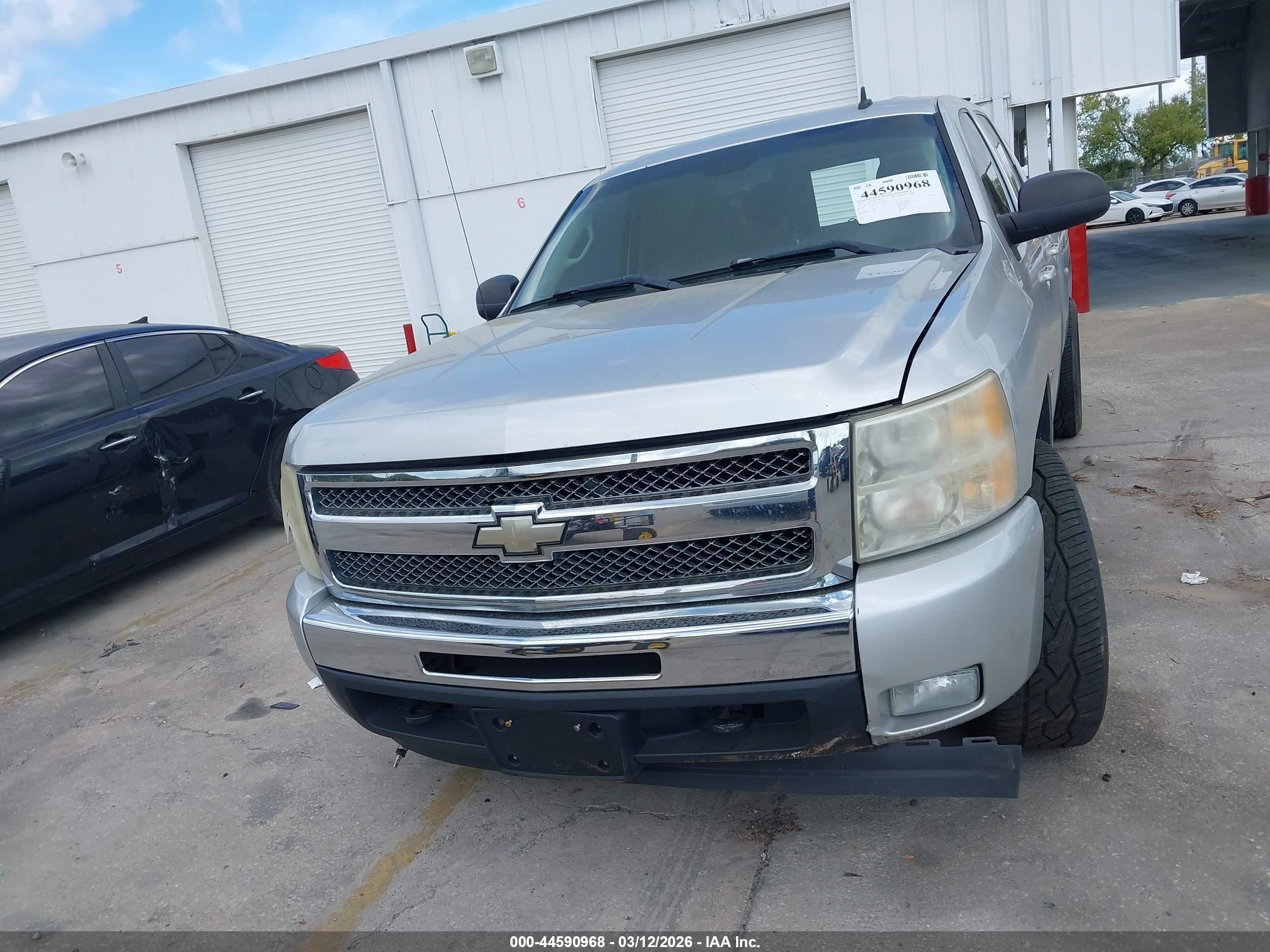 2011 Chevrolet Silverado 1500 Lt Белый vin: 3GCPKSE34BG251044