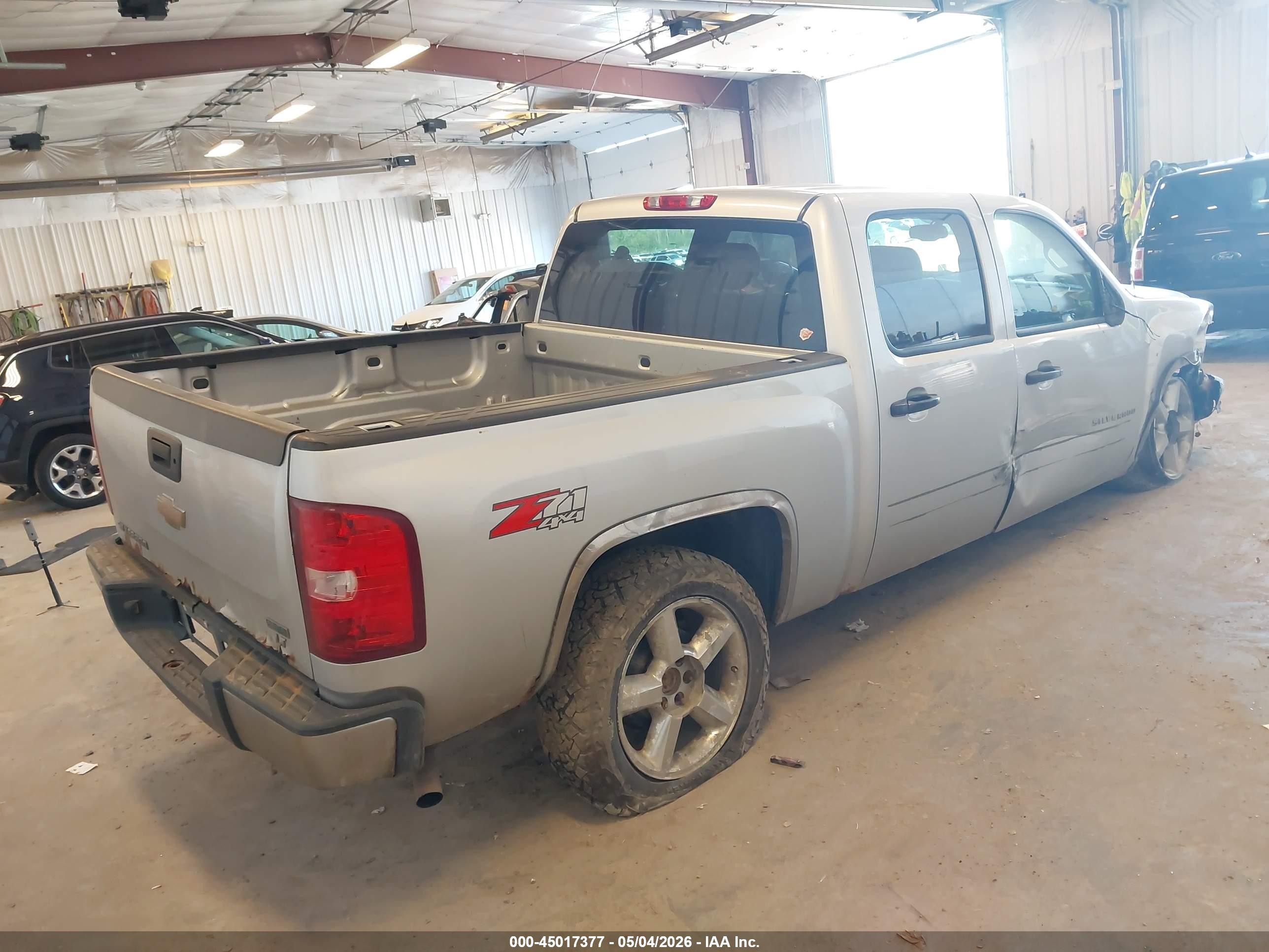 2011 Chevrolet Silverado 1500 Lt Silver vin: 3GCPKSE34BG302817