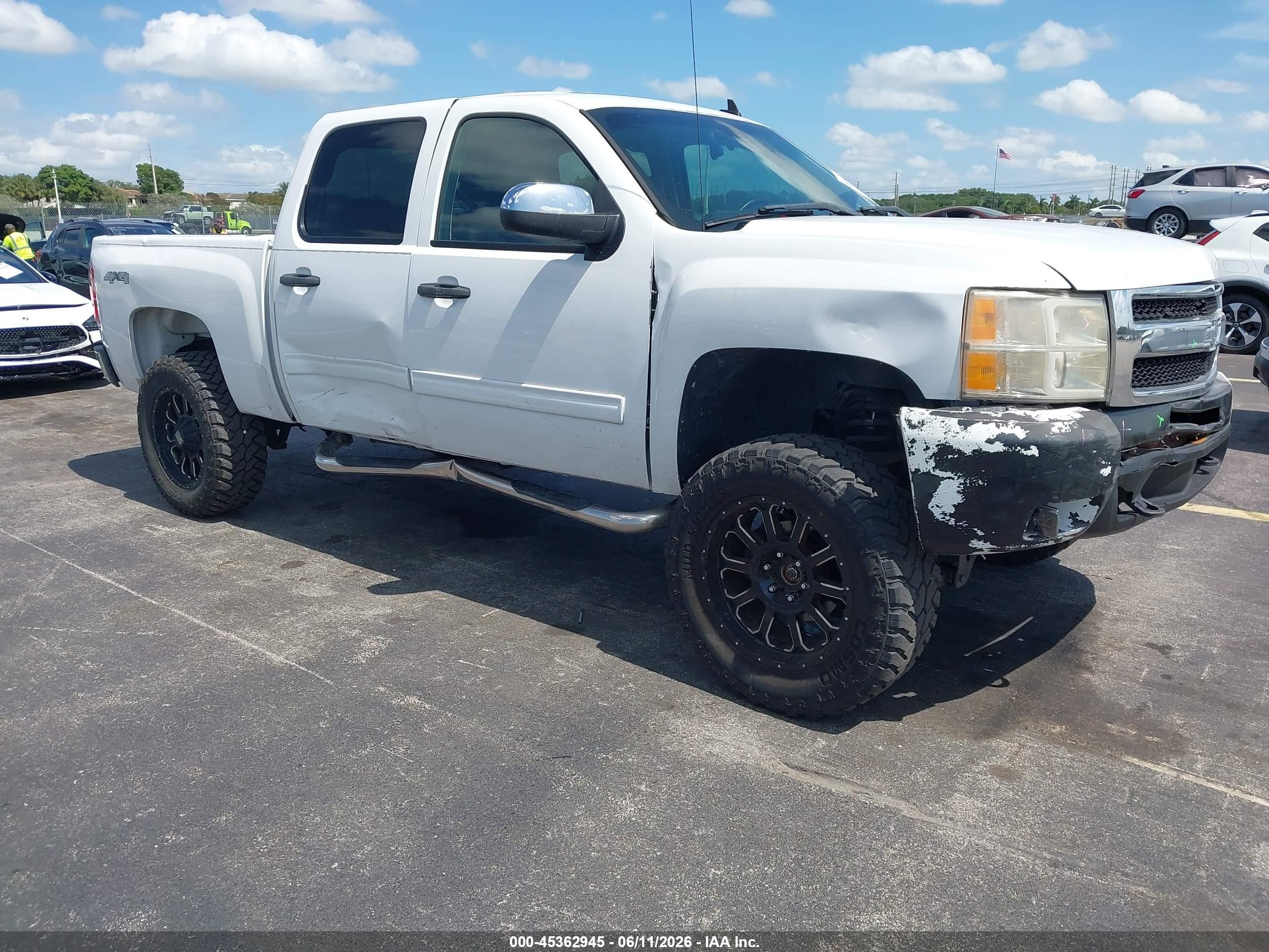 2011 Chevrolet Silverado 1500 Lt White vin: 3GCPKSE34BG331766