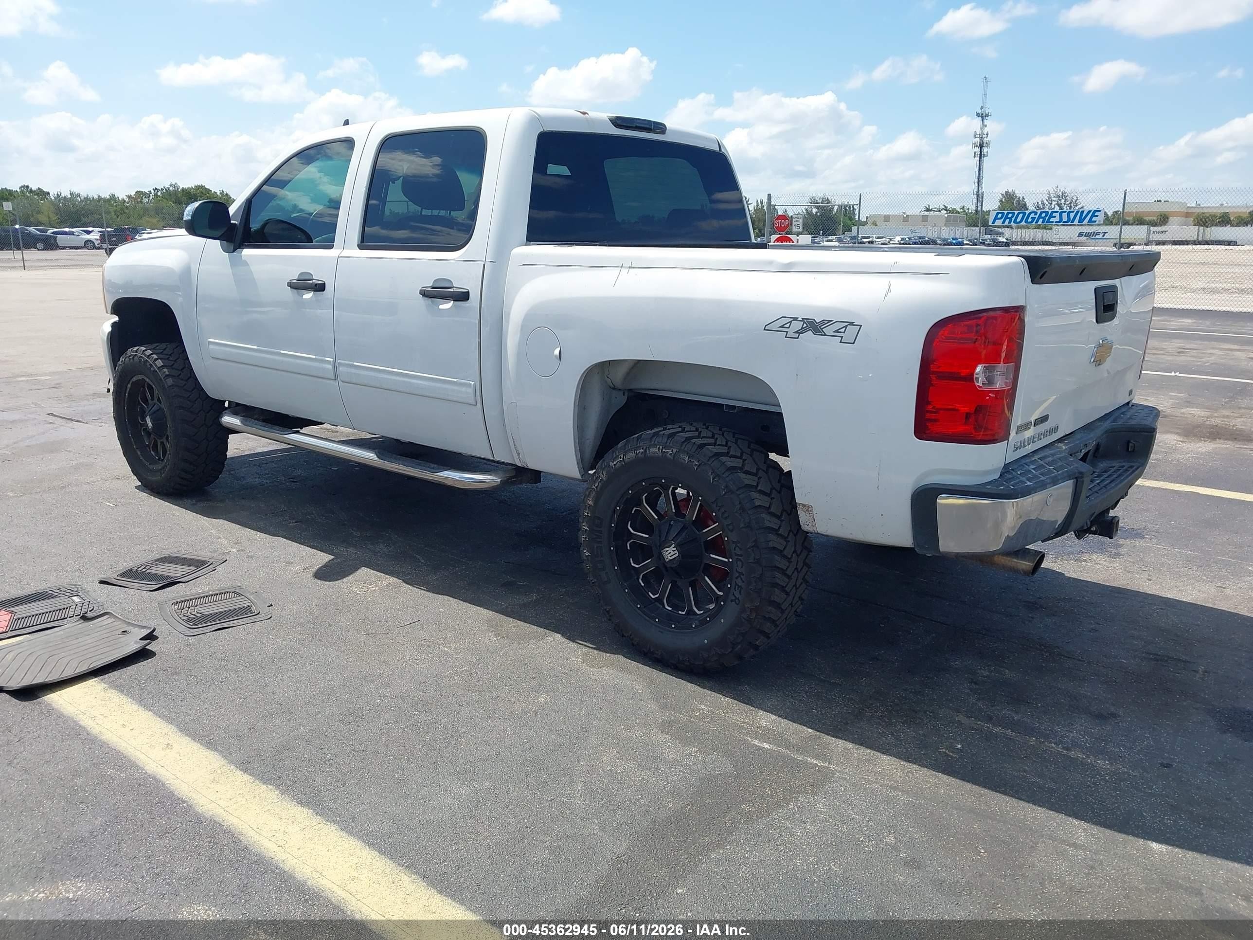 2011 Chevrolet Silverado 1500 Lt White vin: 3GCPKSE34BG331766