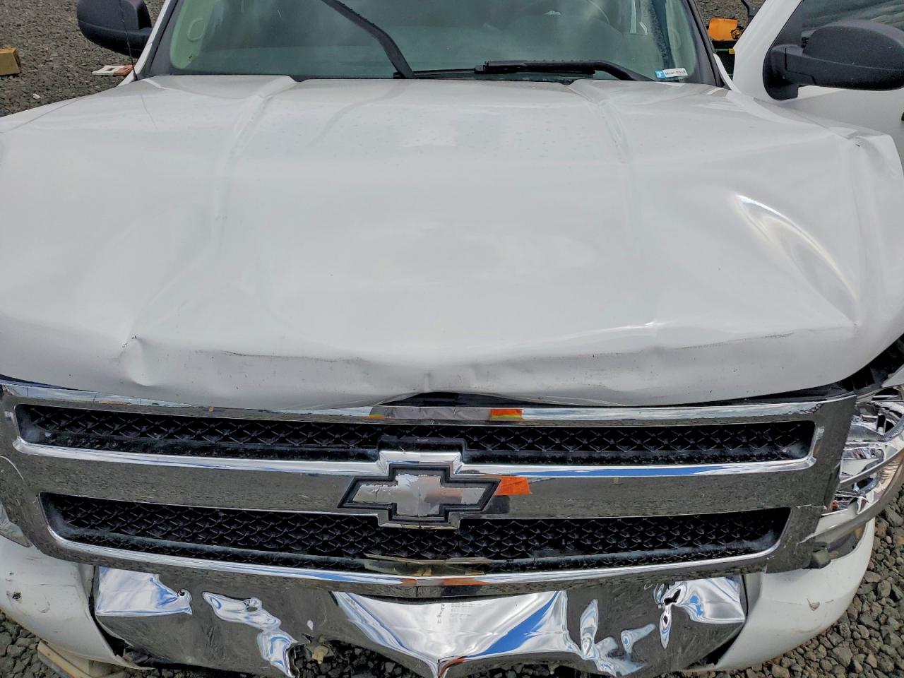 2011 Chevrolet Silverado K1500 Lt Белый vin: 3GCPKSE35BG336023