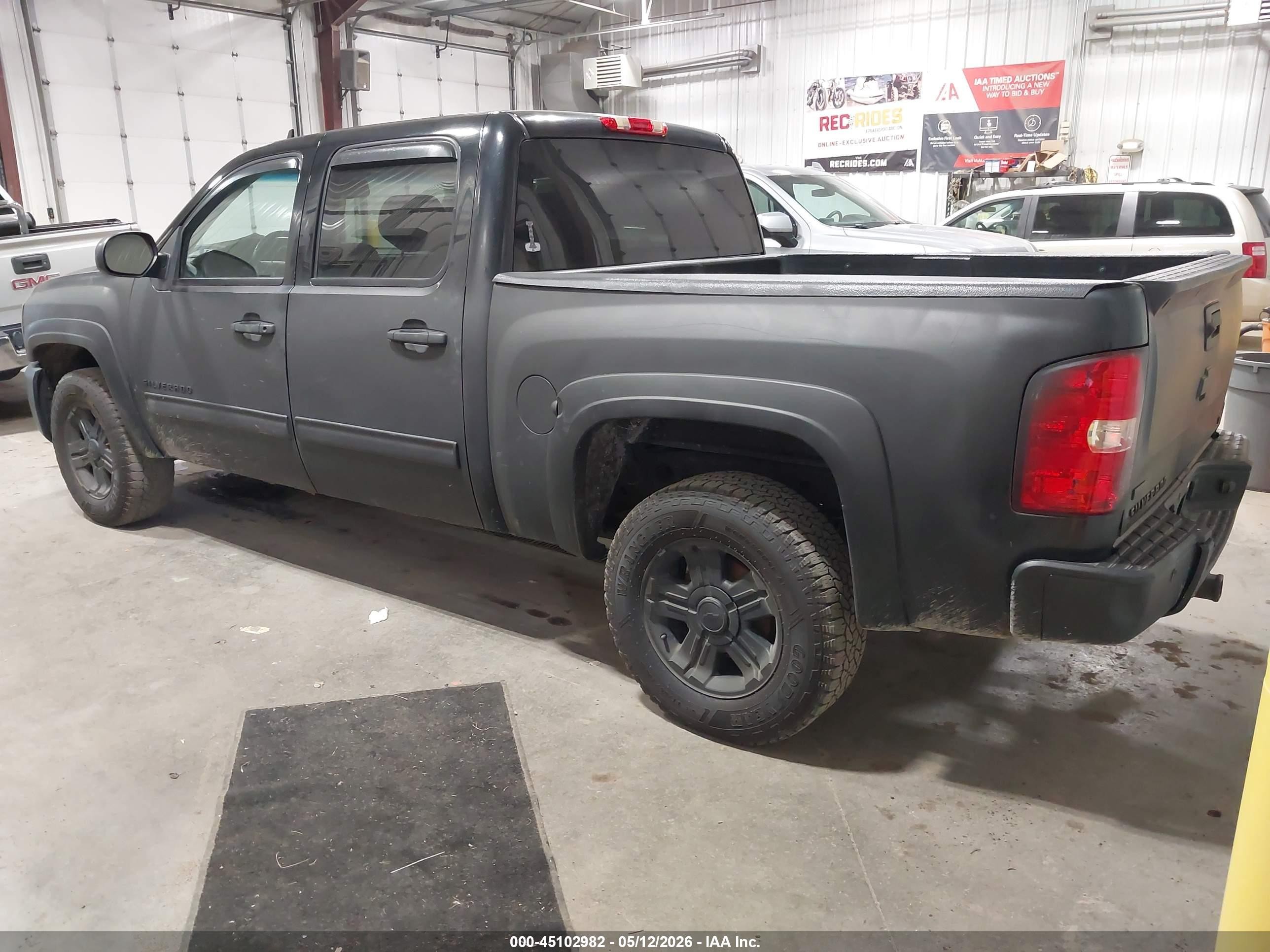 2011 Chevrolet Silverado 1500 Lt Black vin: 3GCPKSE35BG340167